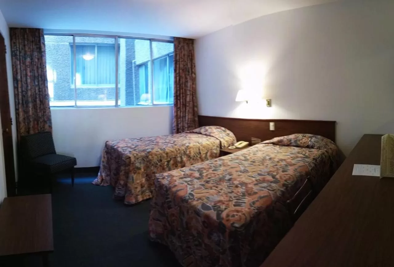 Photo of the whole room, Bed in Hotel Sevilla