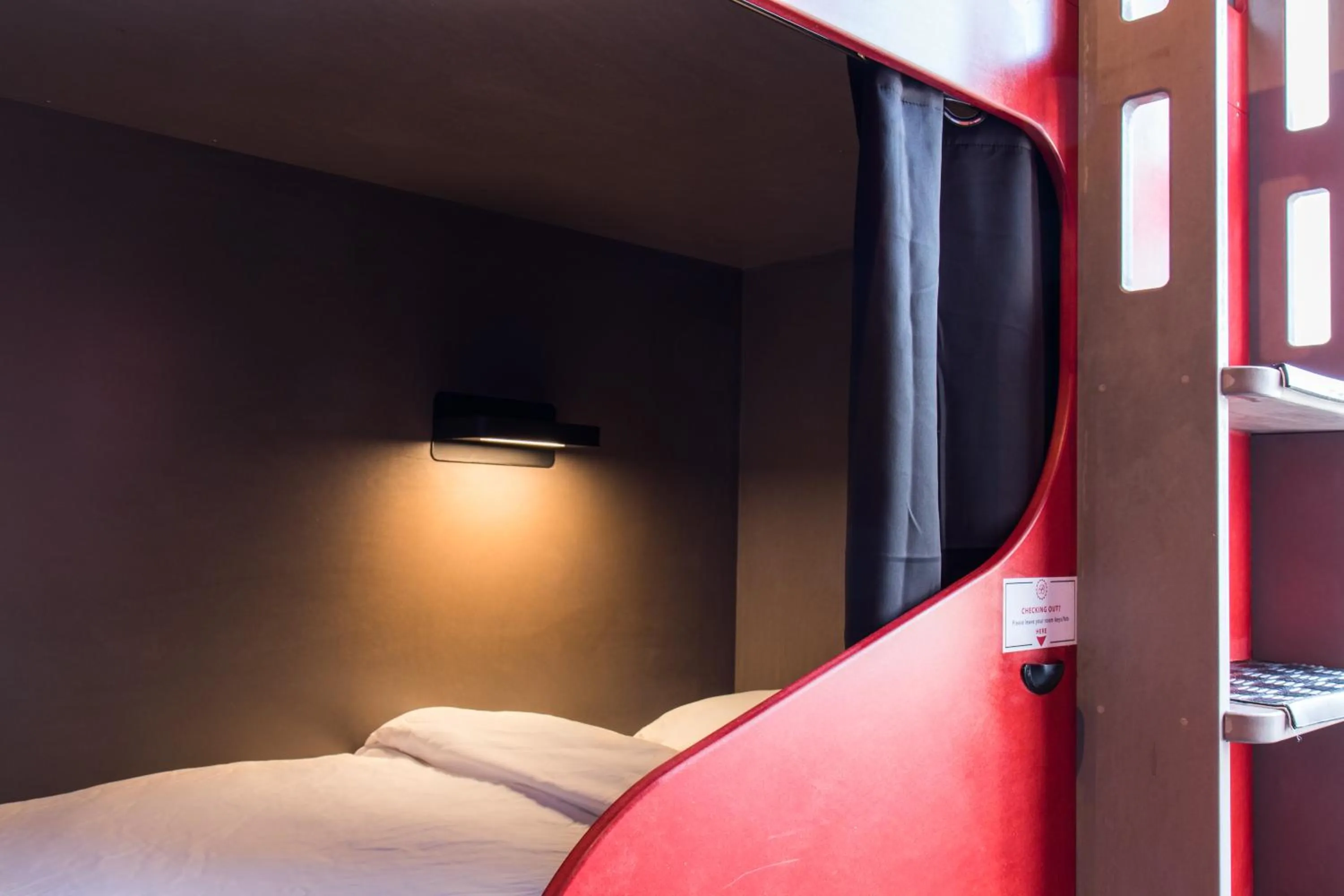 bunk bed, Bed in Bazpackers