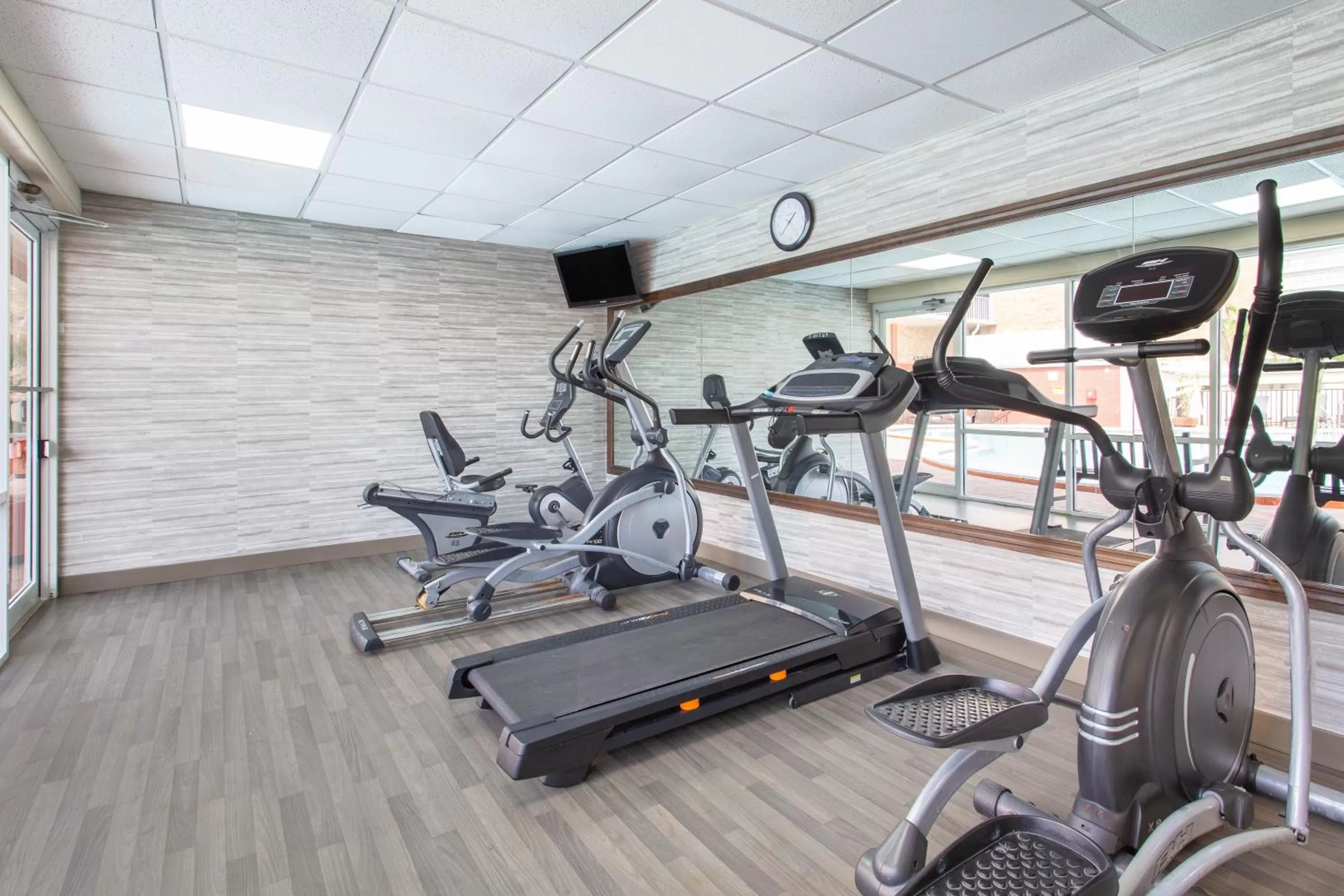 Fitness centre/facilities in Ramada by Wyndham Tampa Westshore Airport South