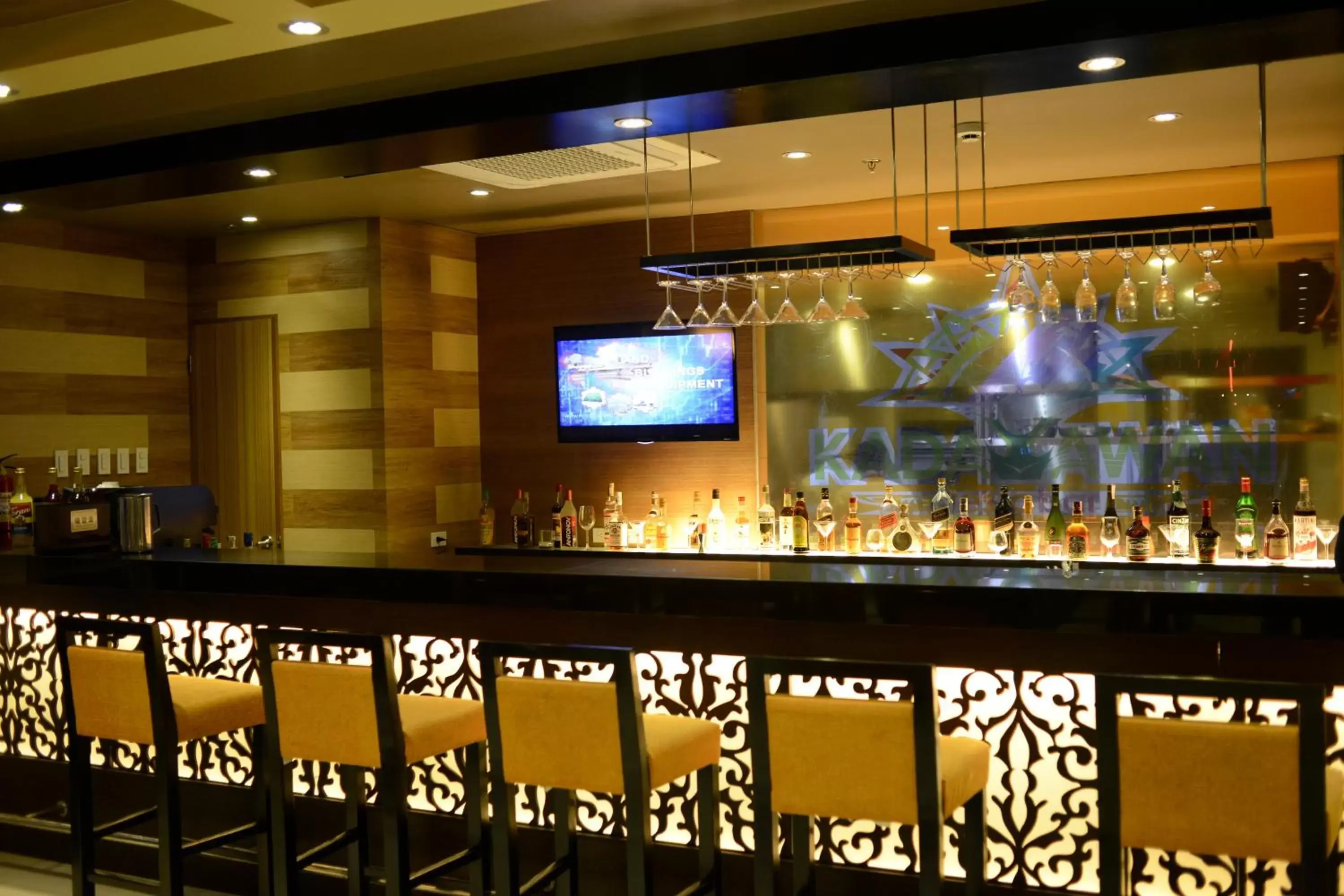 Lounge or bar in Grand Regal Hotel Davao