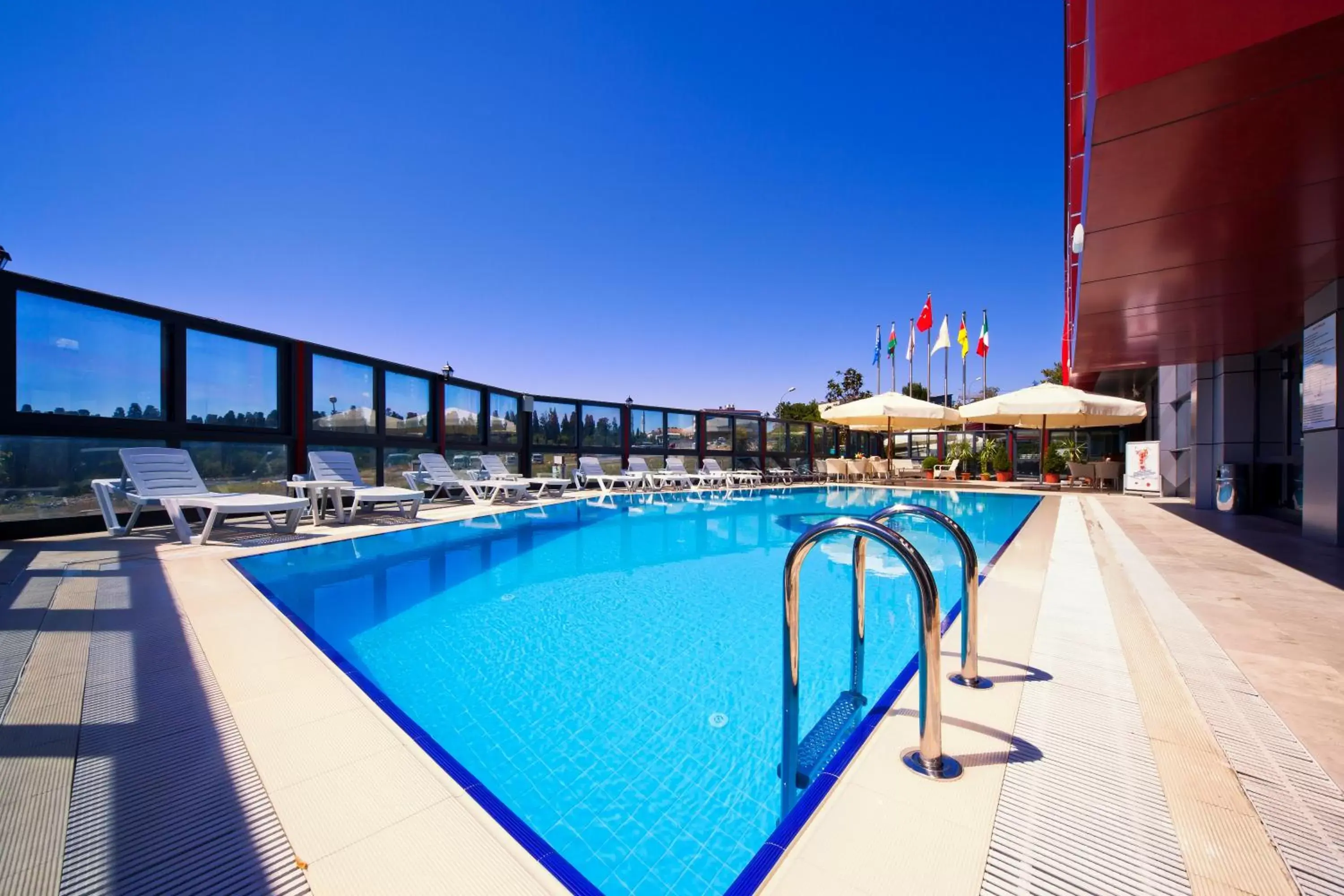 Activities, Swimming Pool in Volley Hotel Istanbul