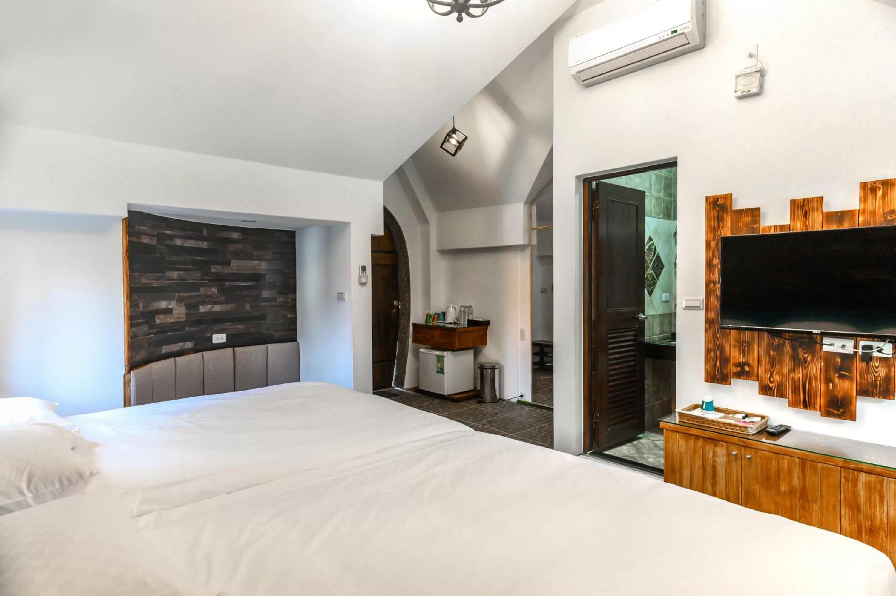 Bed in Mushroom Forest Guesthouse Camping Site