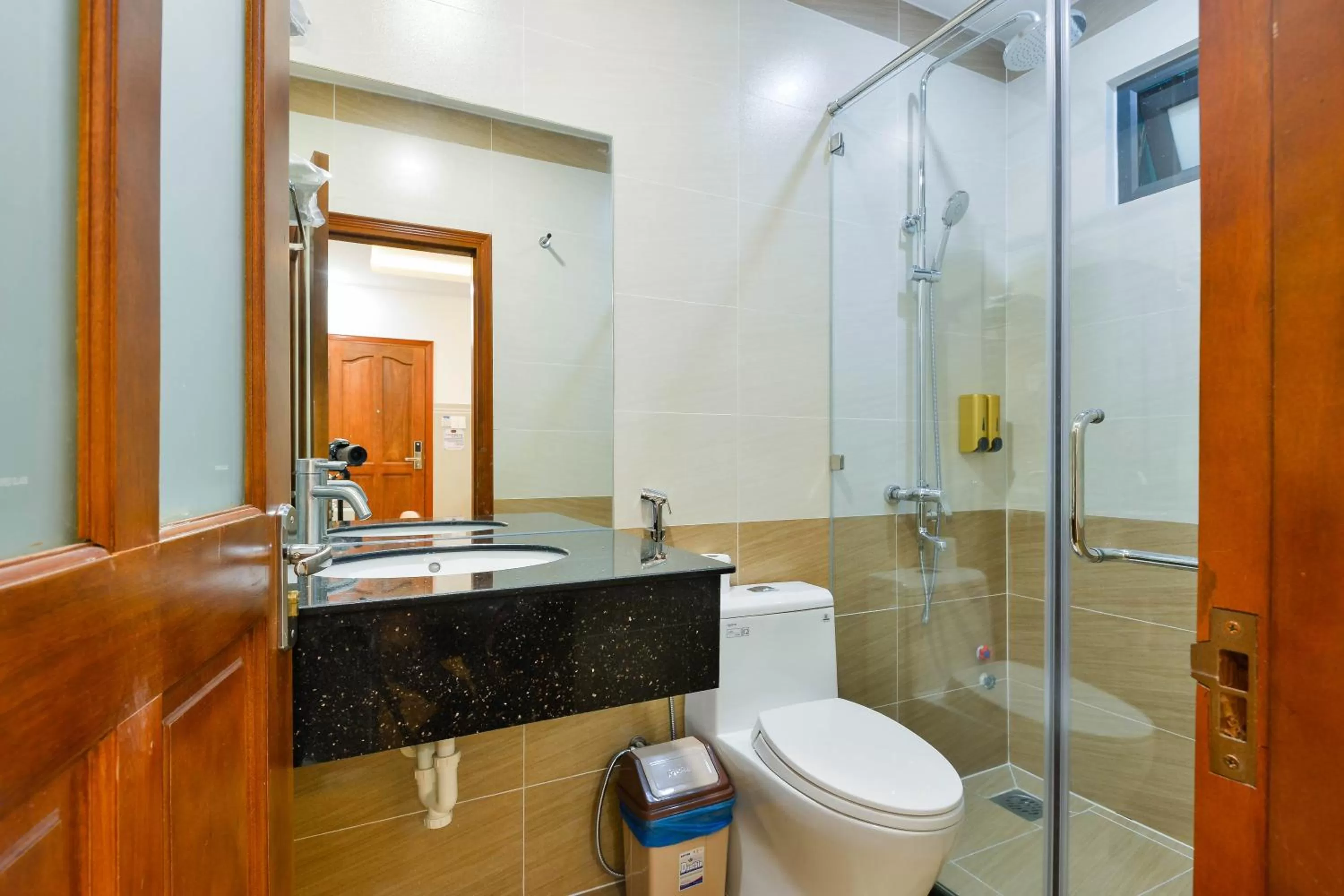 Bathroom in Love Hotel Airport