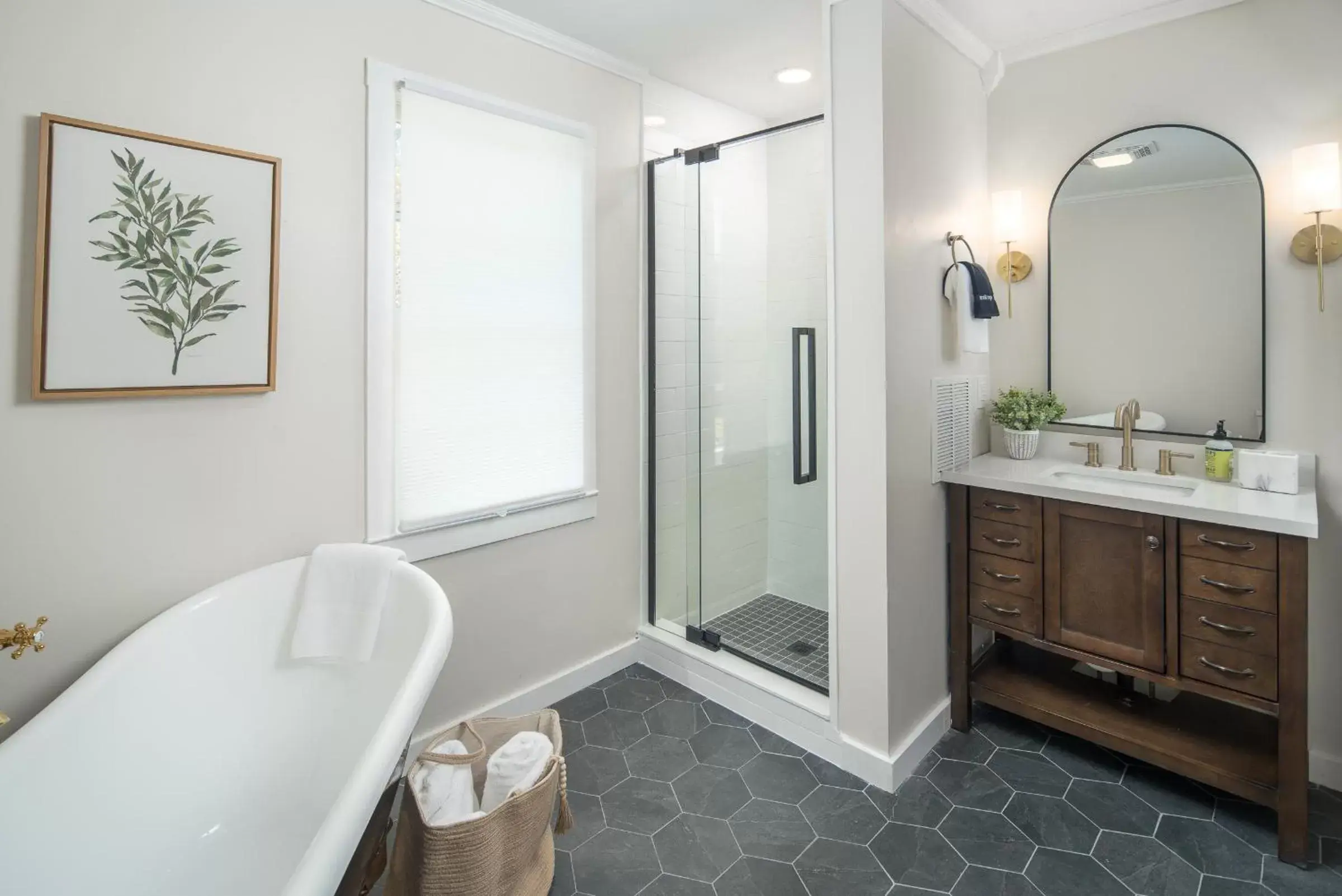 Bathroom in The Victorian Inn Blowing Rock