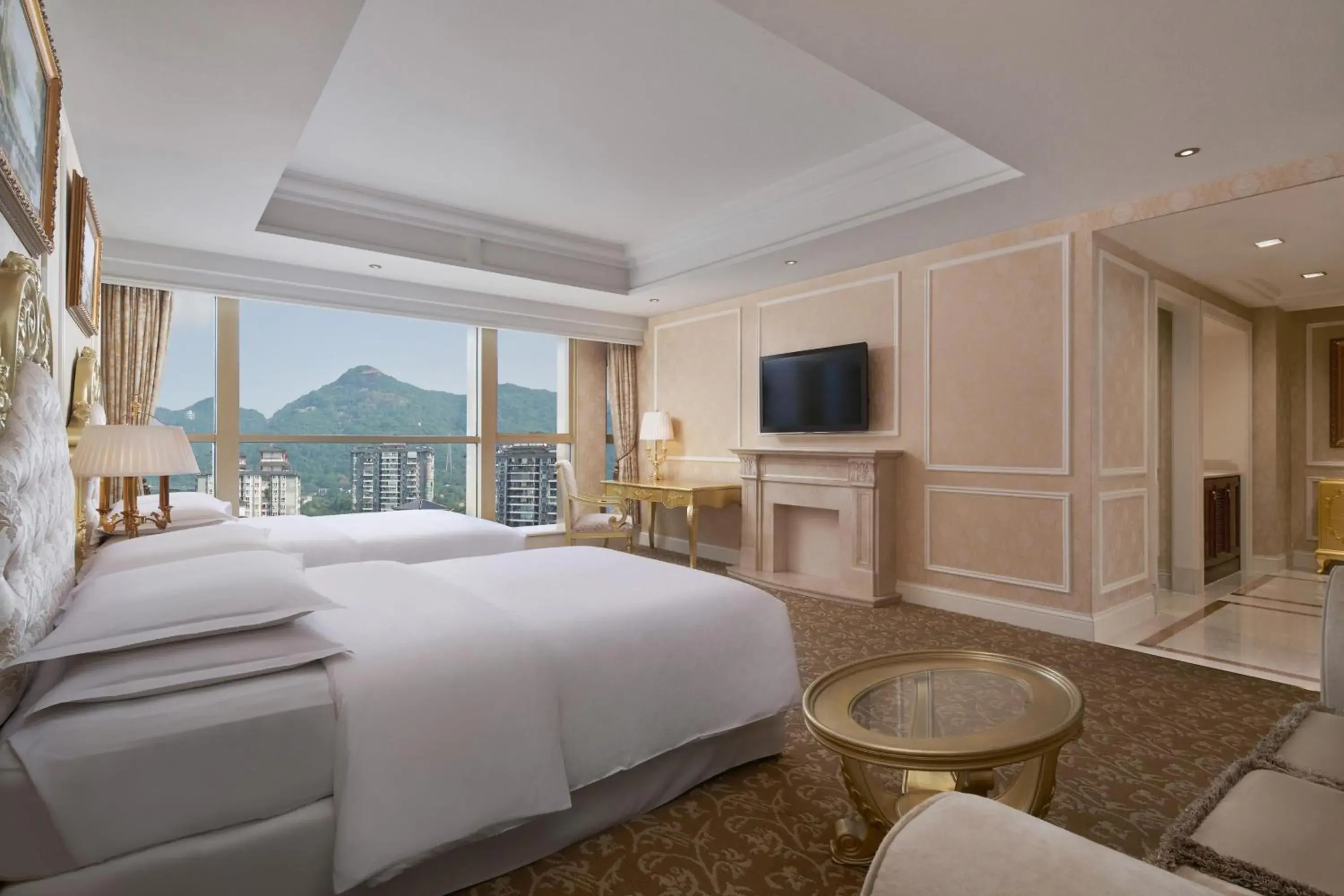Photo of the whole room in Sheraton Chongqing Hotel