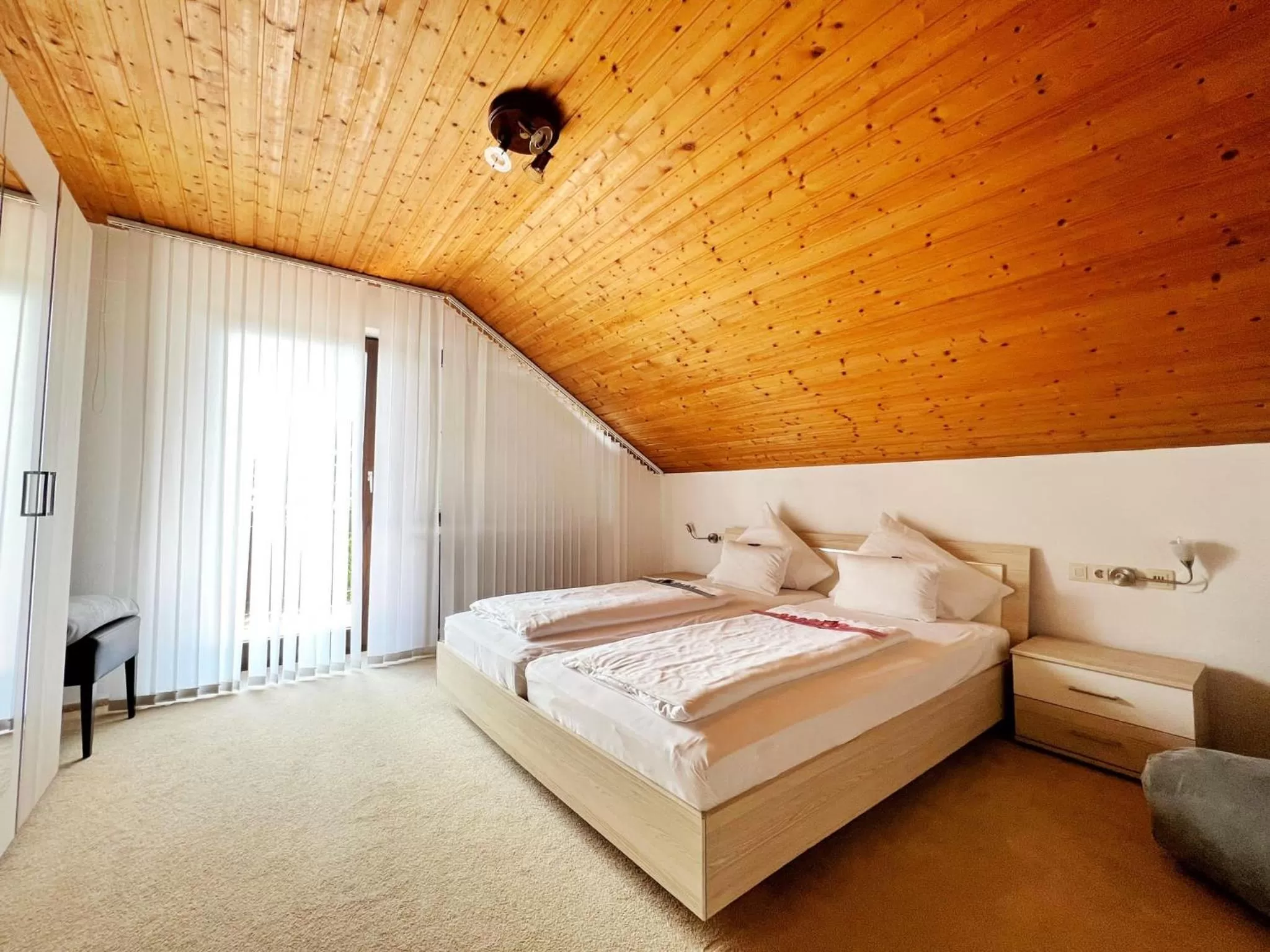 Bedroom, Bed in Hotel Hellers Twenty Four I -24h-Check-In-