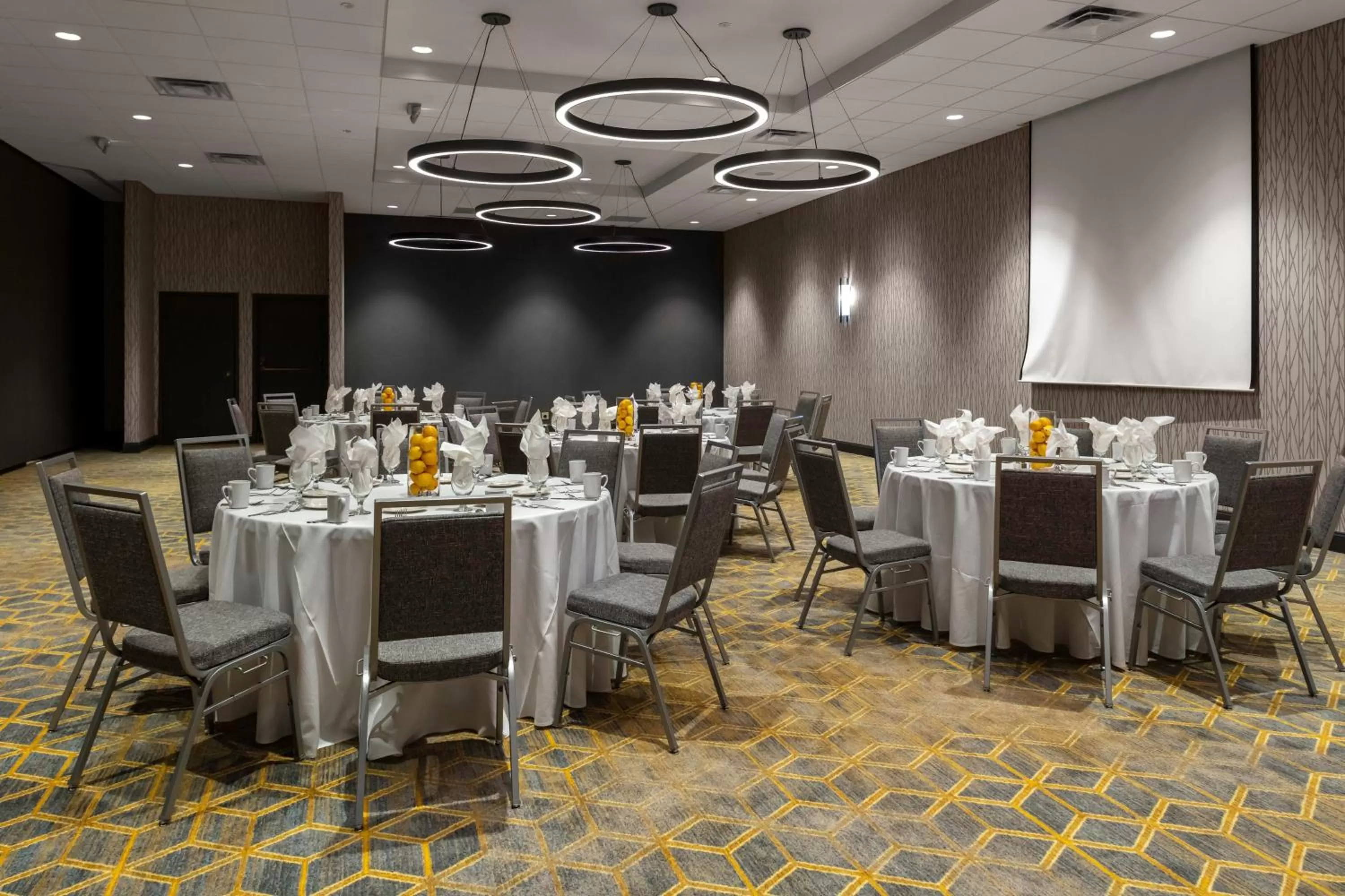 Meeting/conference room in Holiday Inn Boston - Dedham Hotel & Conference Center by IHG