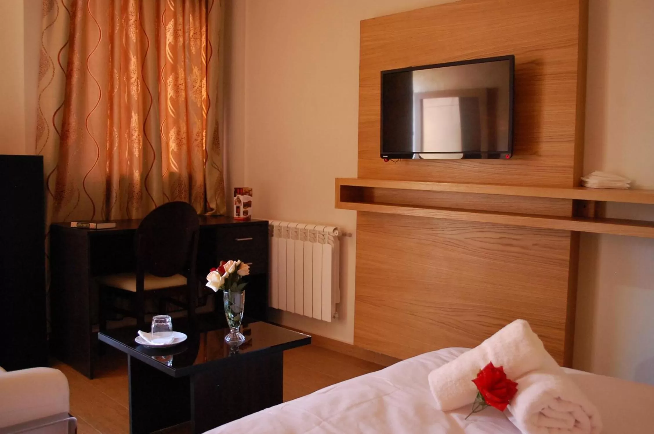 Communal lounge/ TV room in Hotel vallee ziz