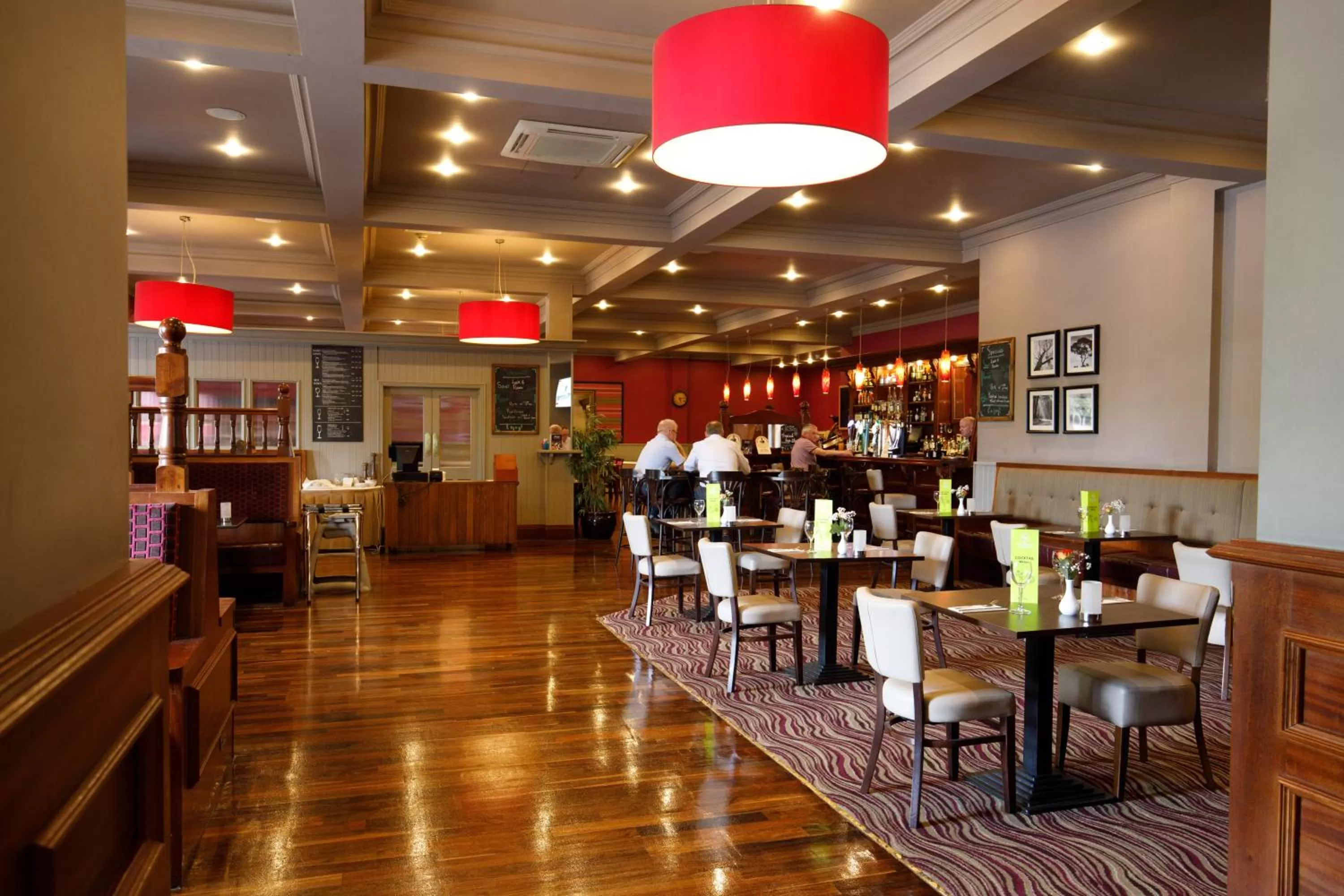 Lounge or bar in Great National Hotel Ballina