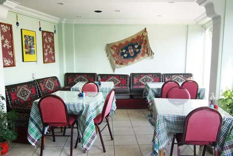 Restaurant/places to eat in Kale Hotel