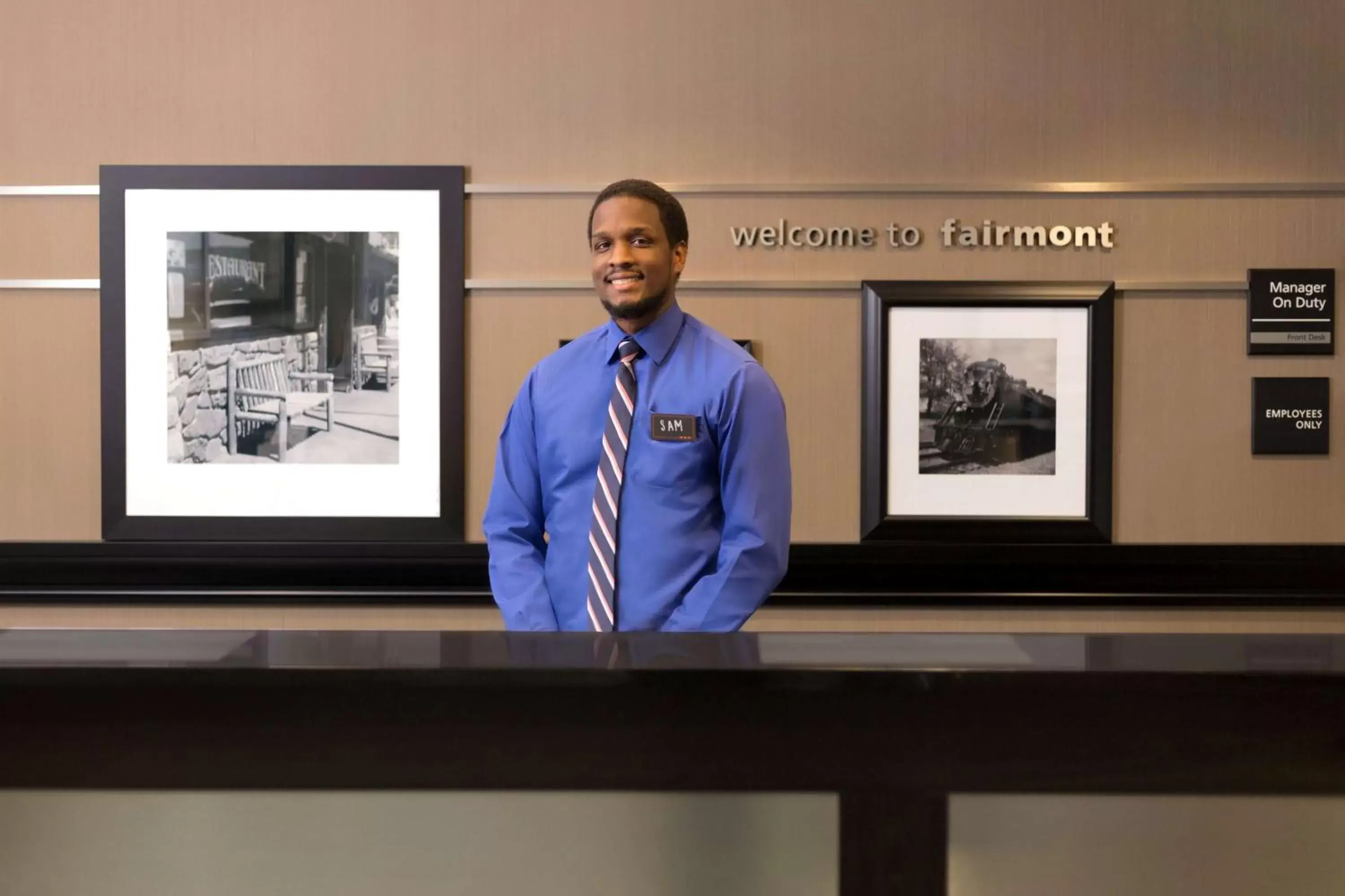 Lobby or reception in Hampton Inn Fairmont