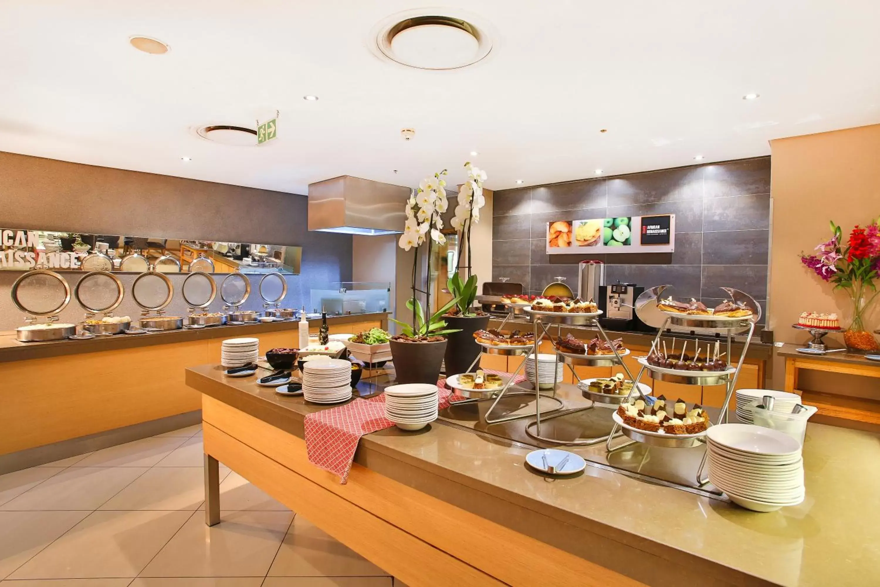 Lunch, Restaurant/Places to Eat in RH Hotel Pretoria