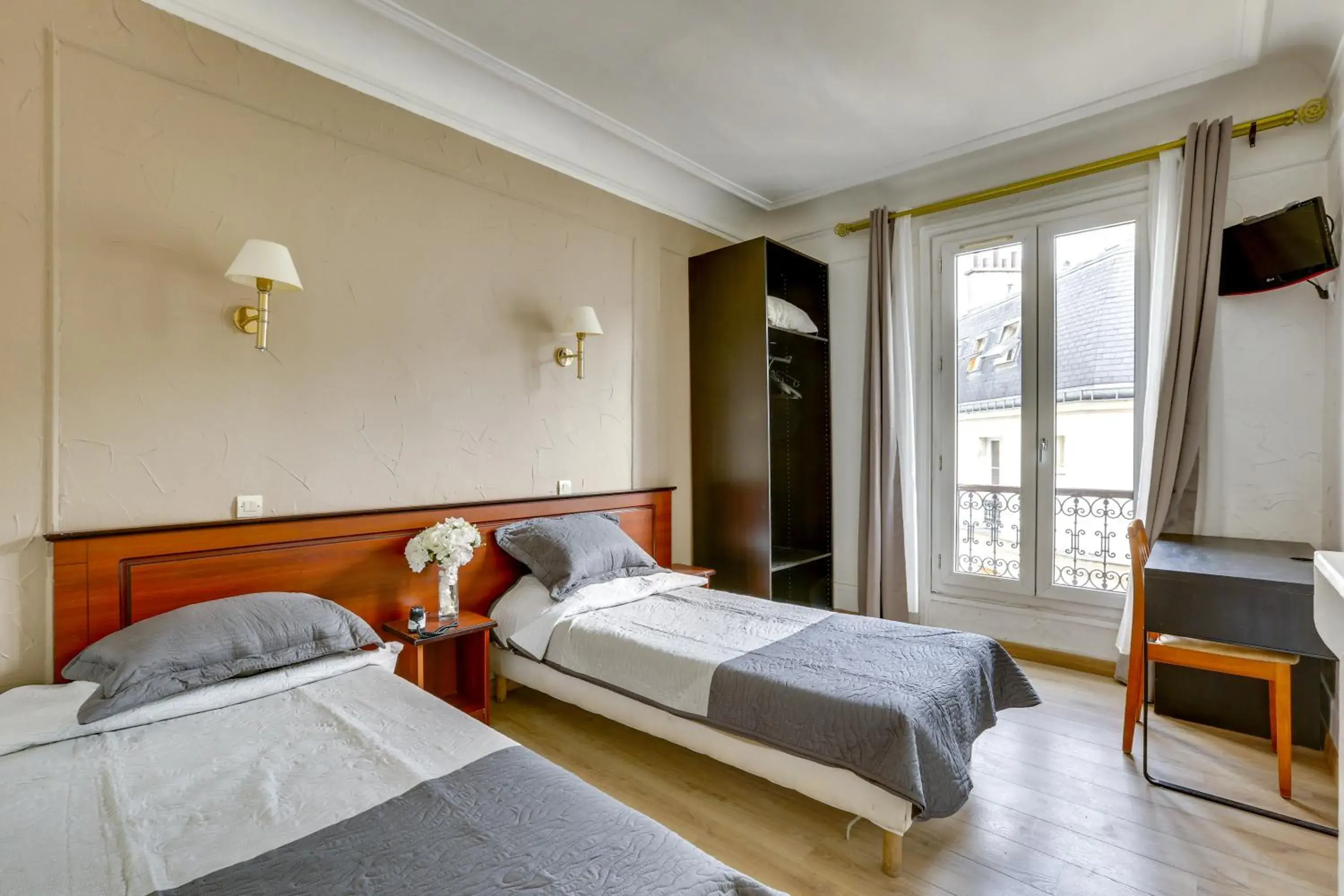 Bedroom, Bed in Hotel Du Square D'Anvers