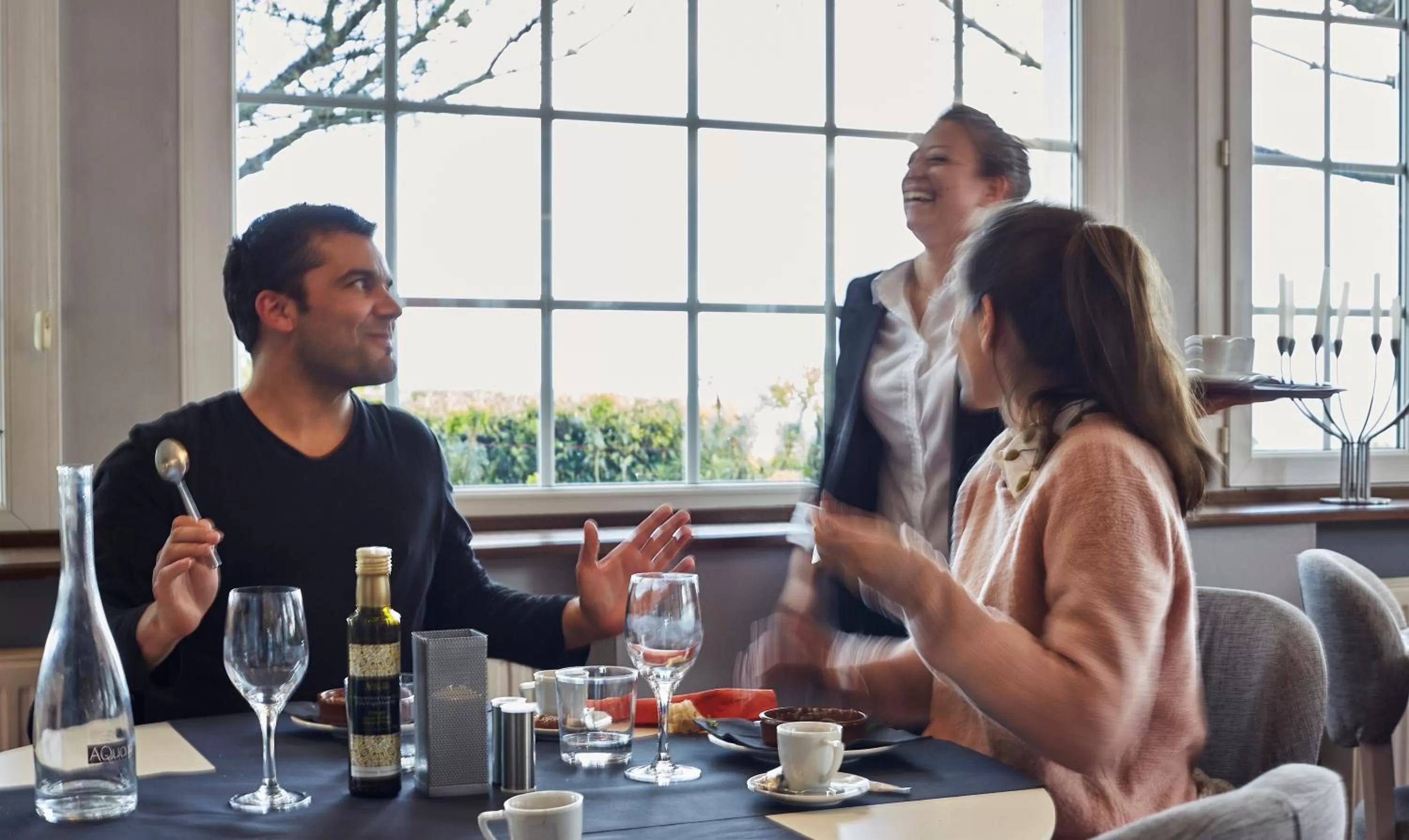 Restaurant/places to eat in The Originals Hôtel Le Cise Restaurant Chambres et Suites