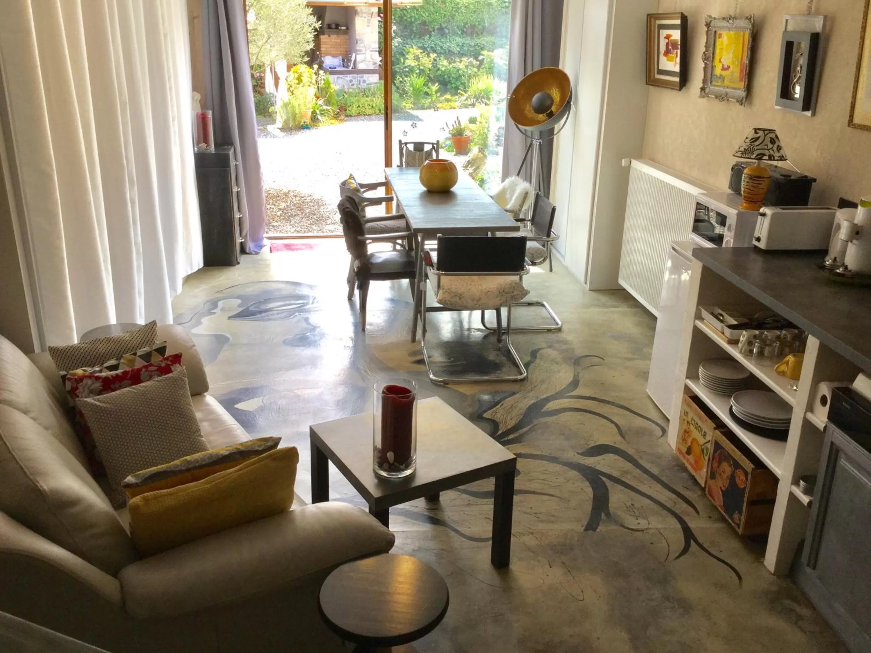 Kitchen or kitchenette, Seating Area in Loft Atypique
