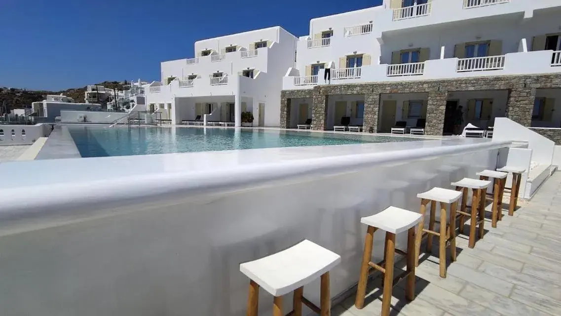 Swimming Pool in The George Hotel Mykonos