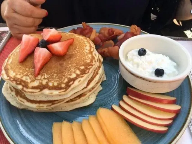 Breakfast in Santuario Diegueño