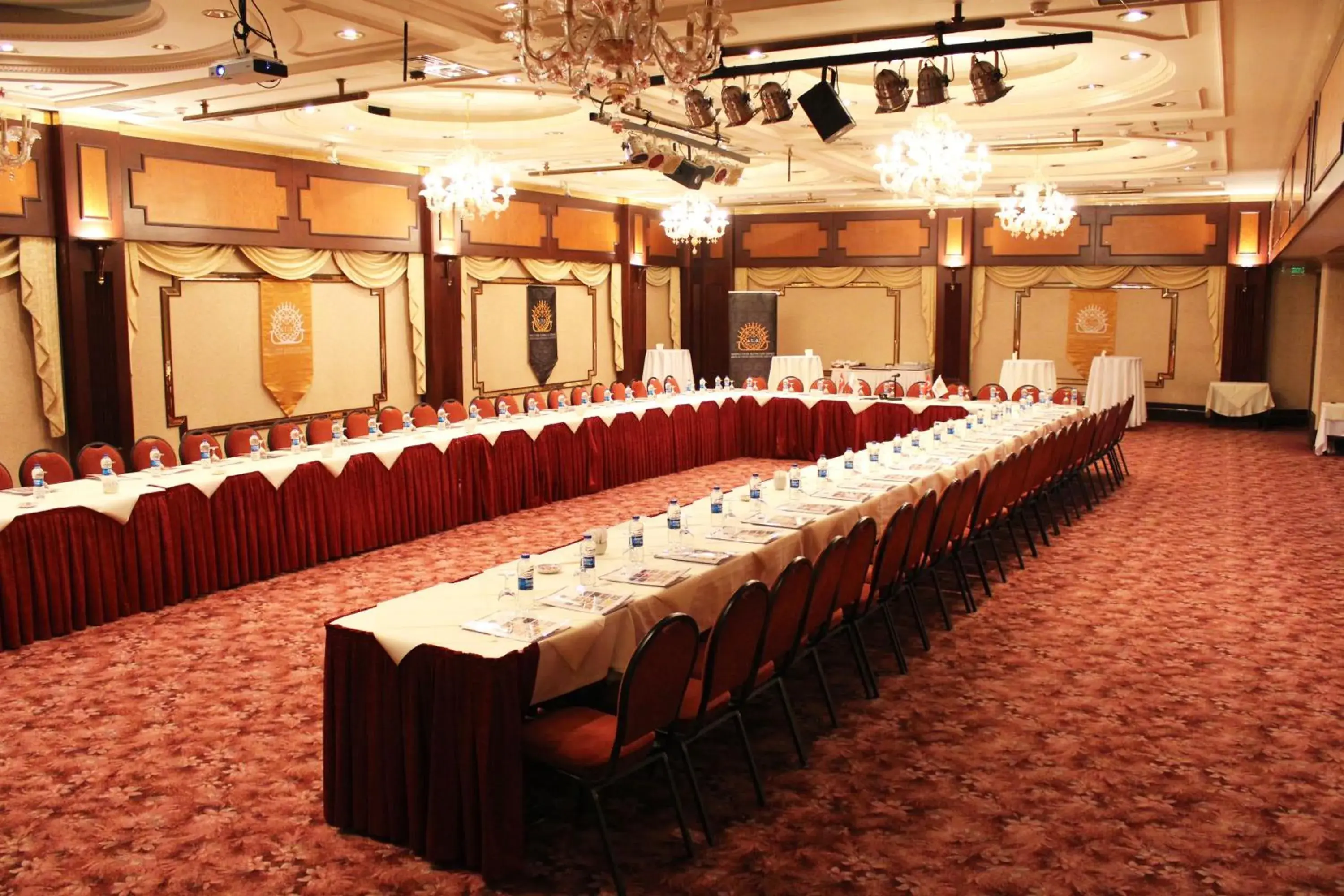 Activities, Banquet Facilities in Hotel 2000 Kavakldere