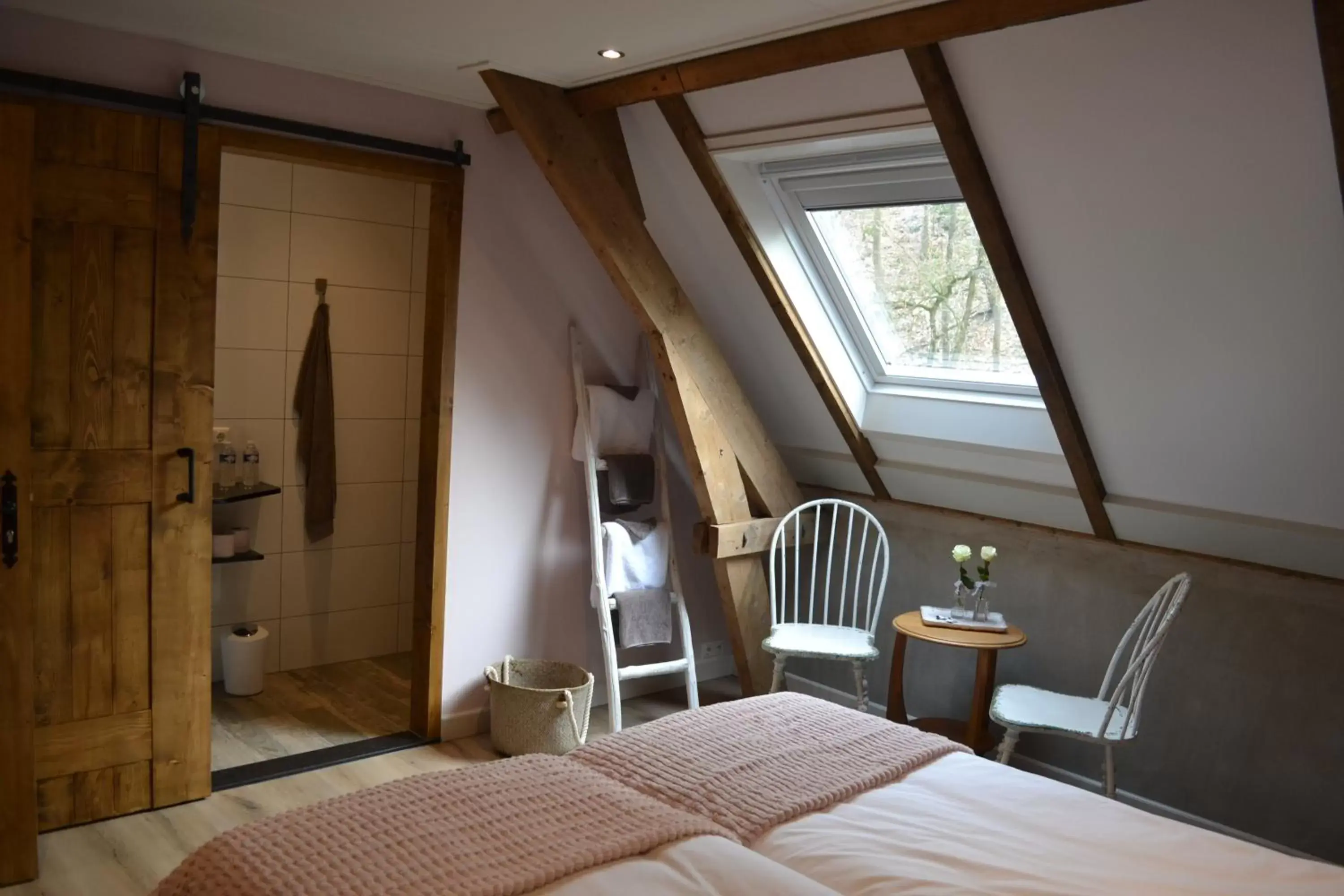 Bedroom, Bed in Bed & Breakfast aan de Beek