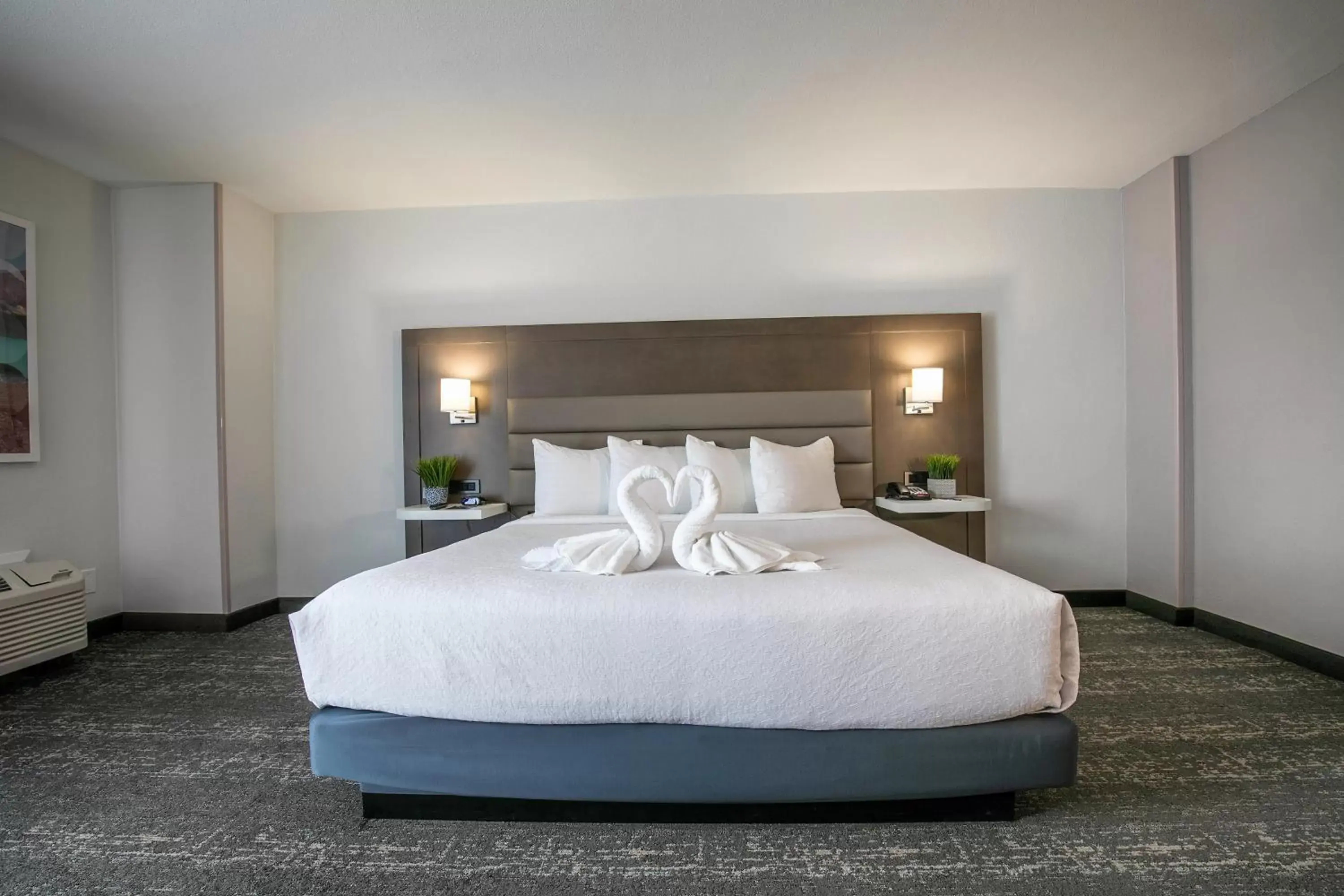 Bed in Best Western Plus Sparks-Reno Hotel