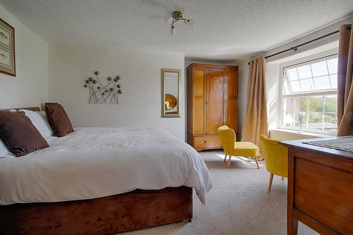 Bedroom in Leworthy Farmhouse Bed and Breakfast