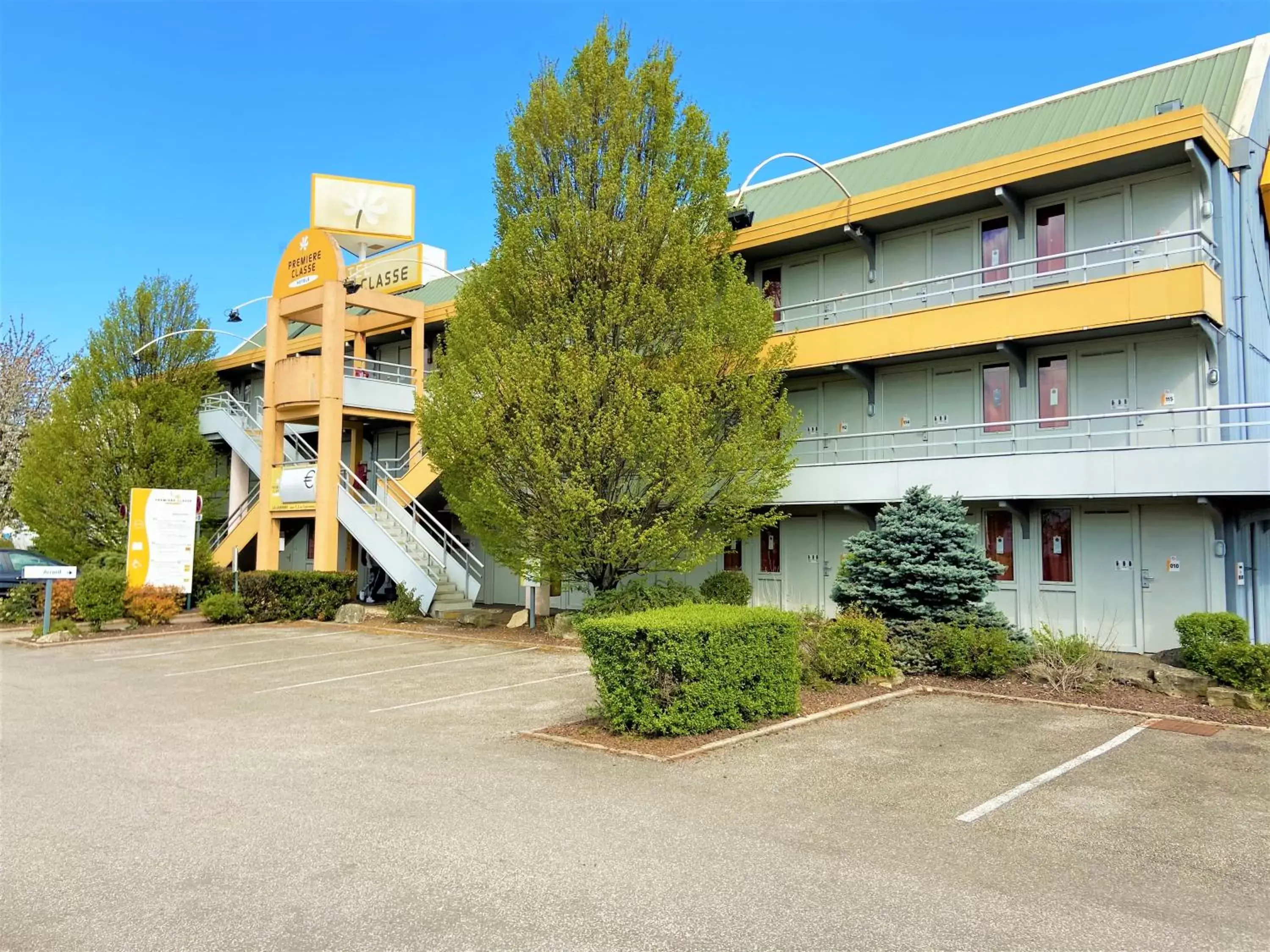 Property Building in Premiere Classe Dijon Sud - Marsannay