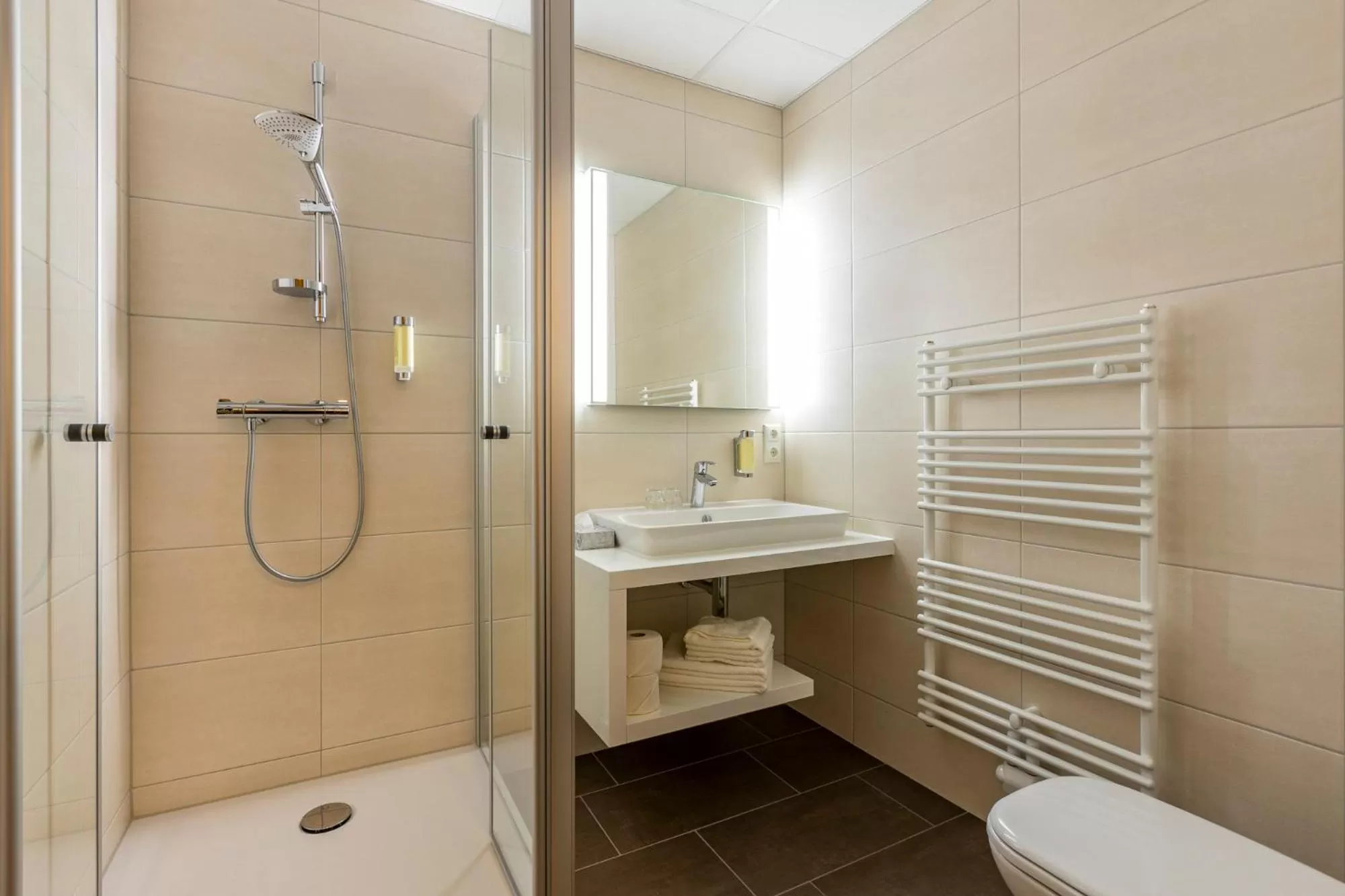 Bathroom in Hotel Ratskeller Schwarzenberg