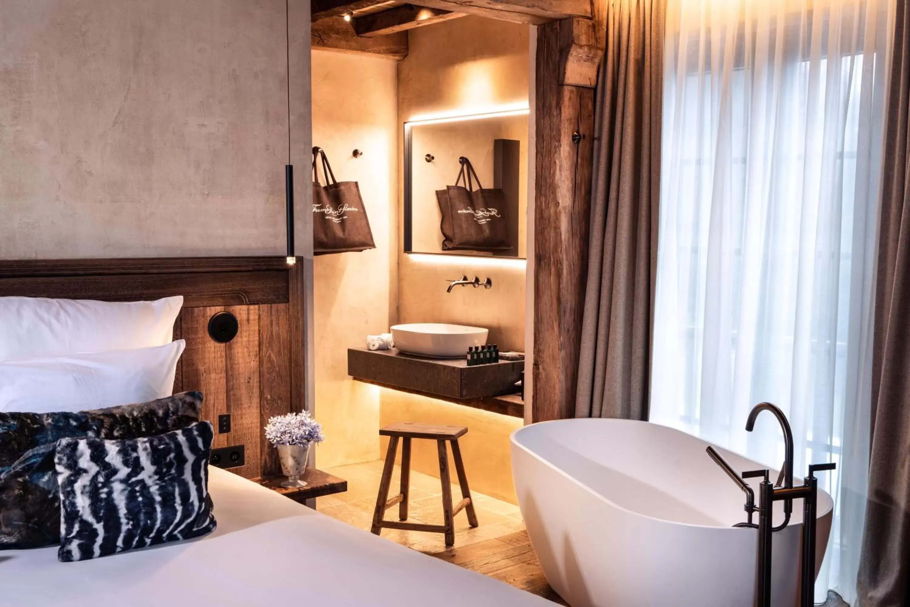 Bathroom in La Ferme Saint Simeon Spa - Relais & Chateaux