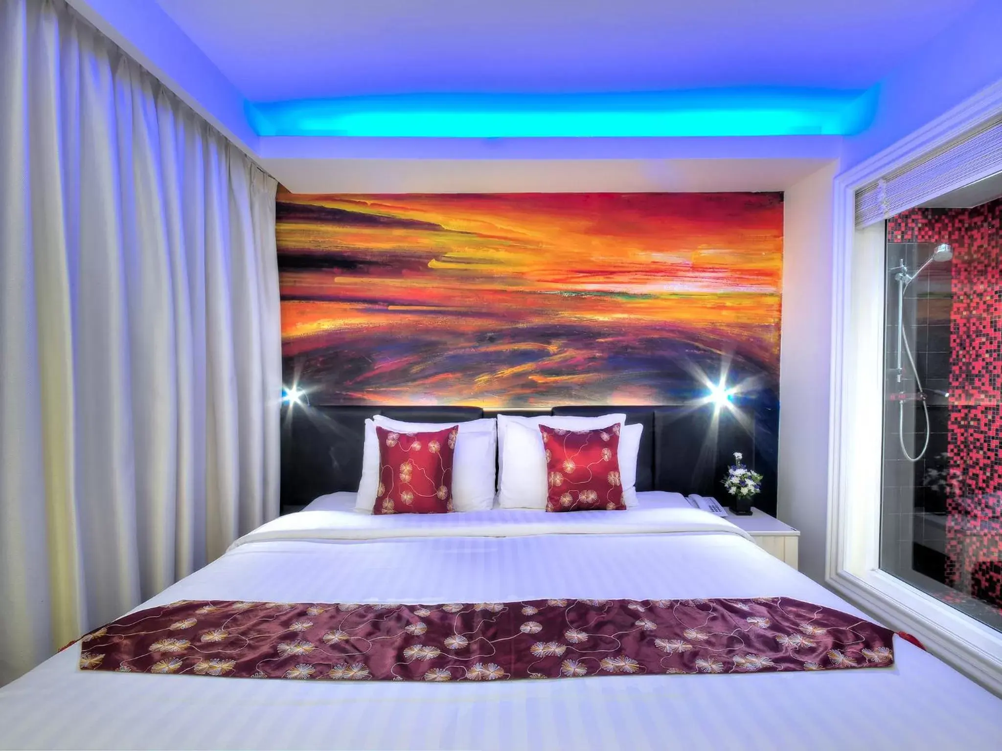 Photo of the whole room, Bed in Aspira Skyy Sukhumvit 1