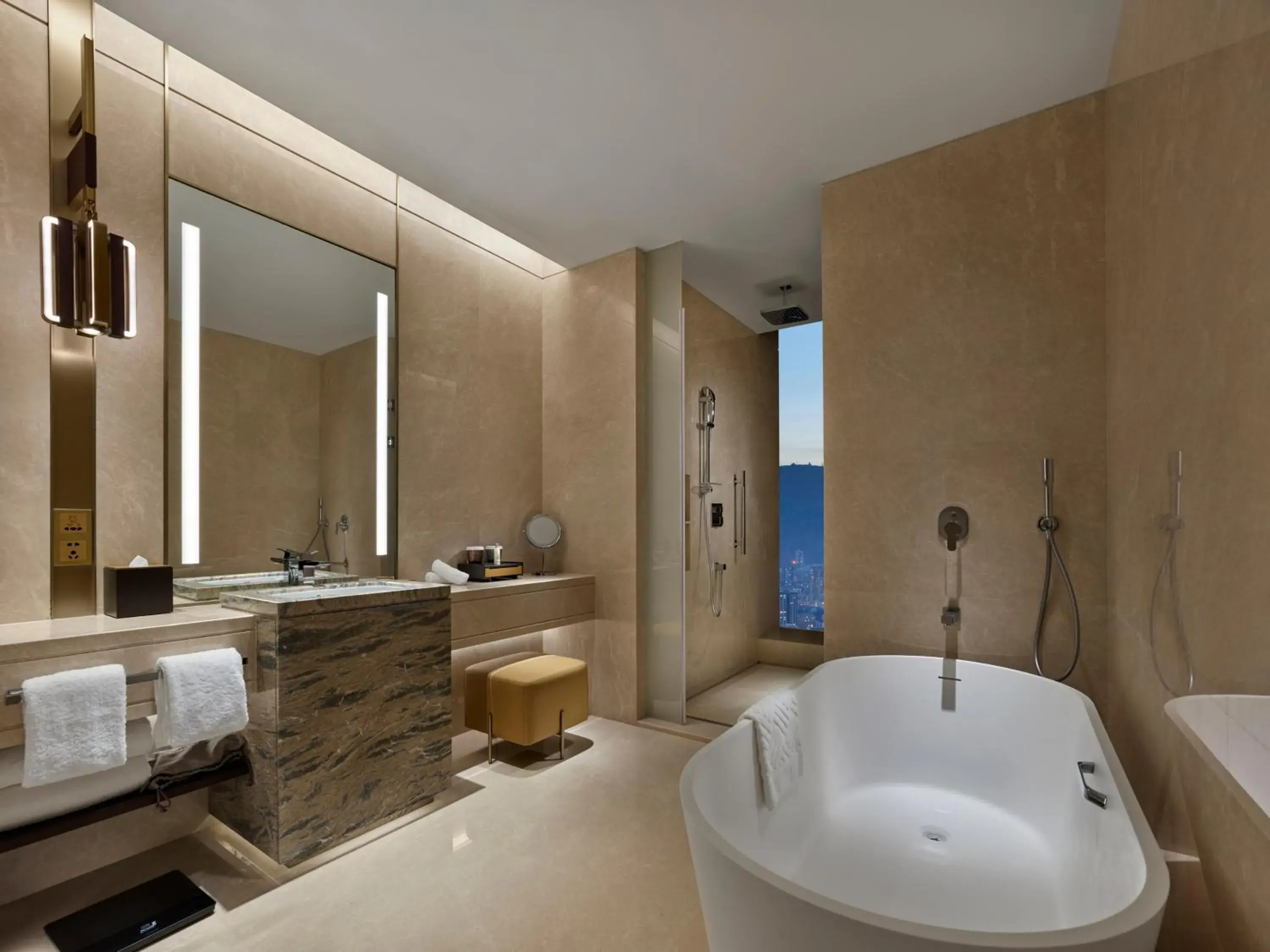 Bath, Bathroom in Hilton Lanzhou City Center