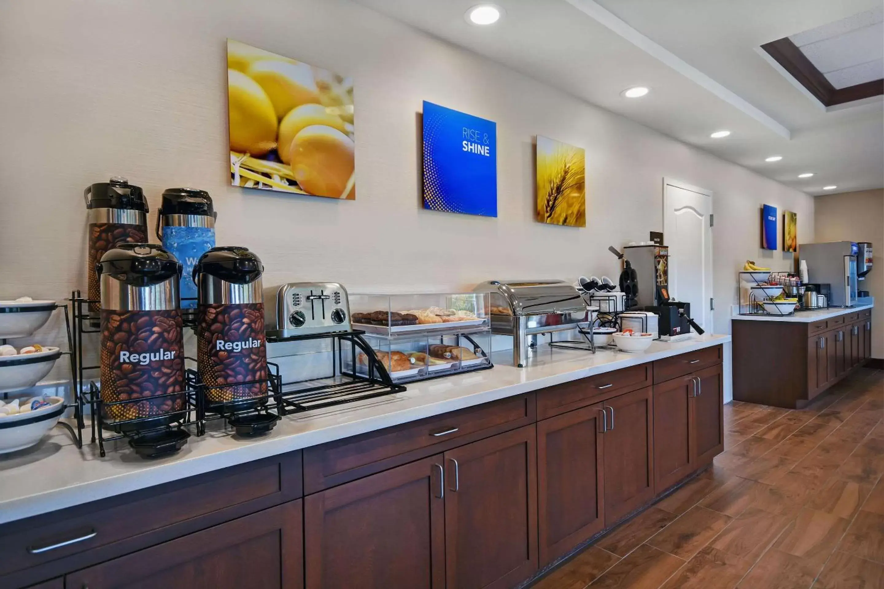 Restaurant/places to eat in Comfort Inn & Suites Wilton Restaurant/places to eat in Comfort Inn & Suites Wilton