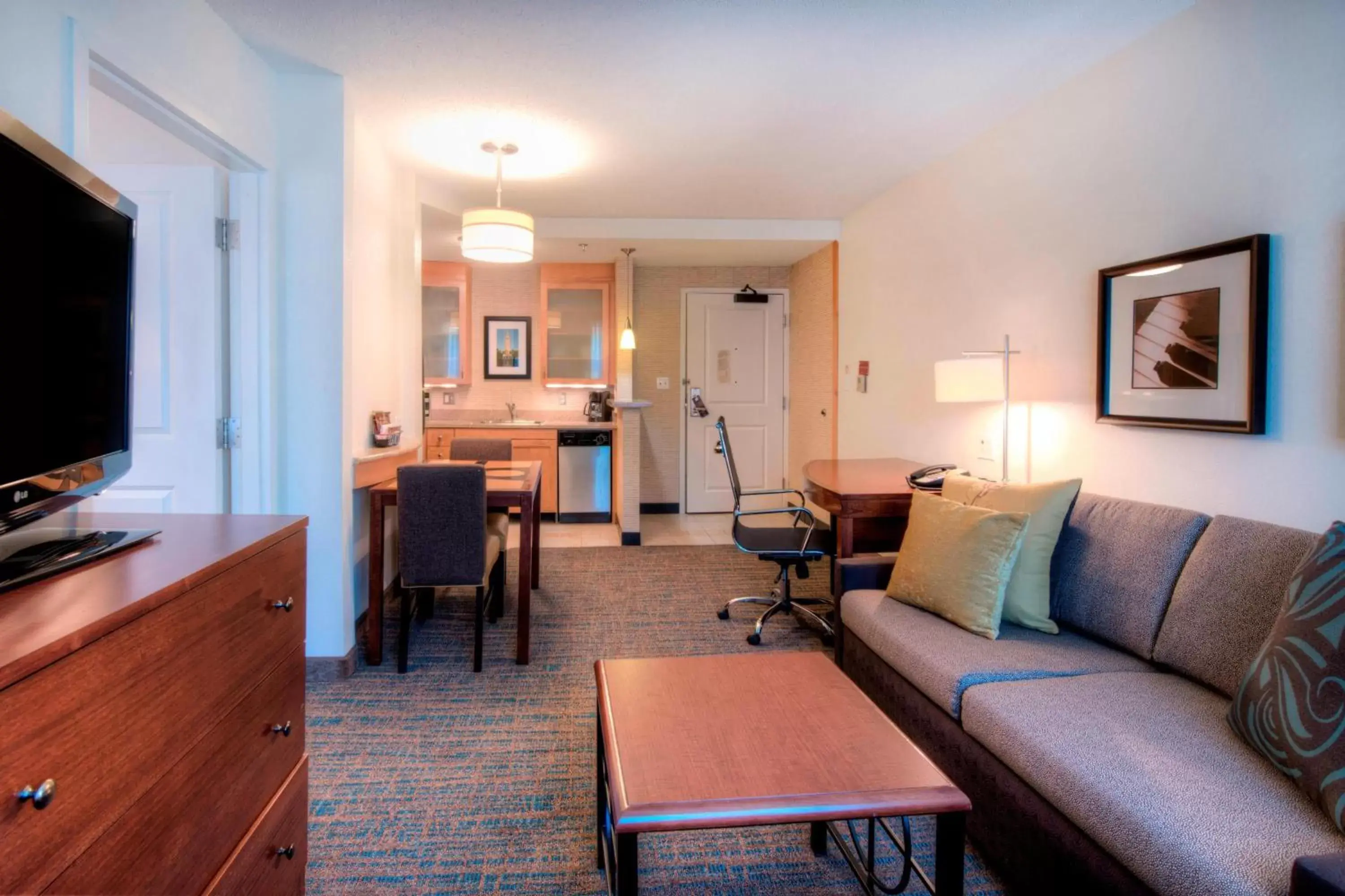 Living room, Seating Area in Residence Inn by Marriott Chapel Hill