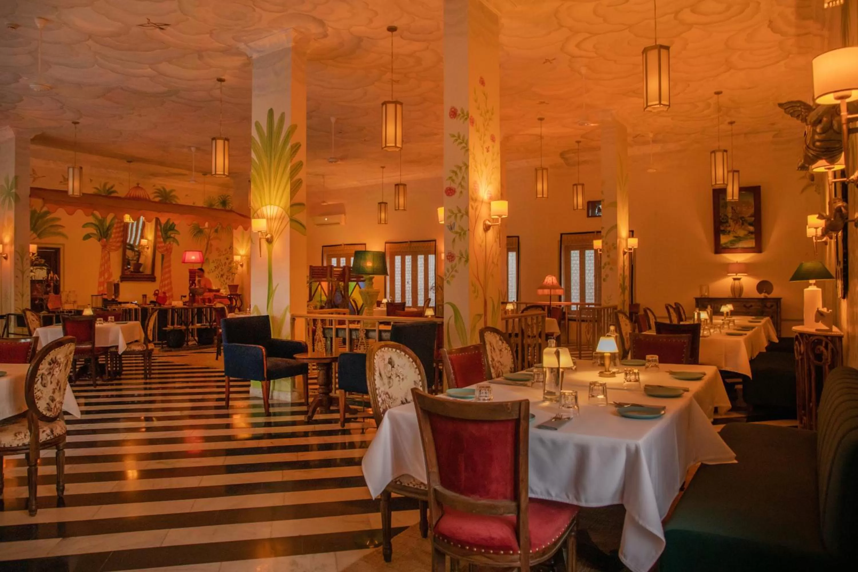 Restaurant/places to eat in Daspan House