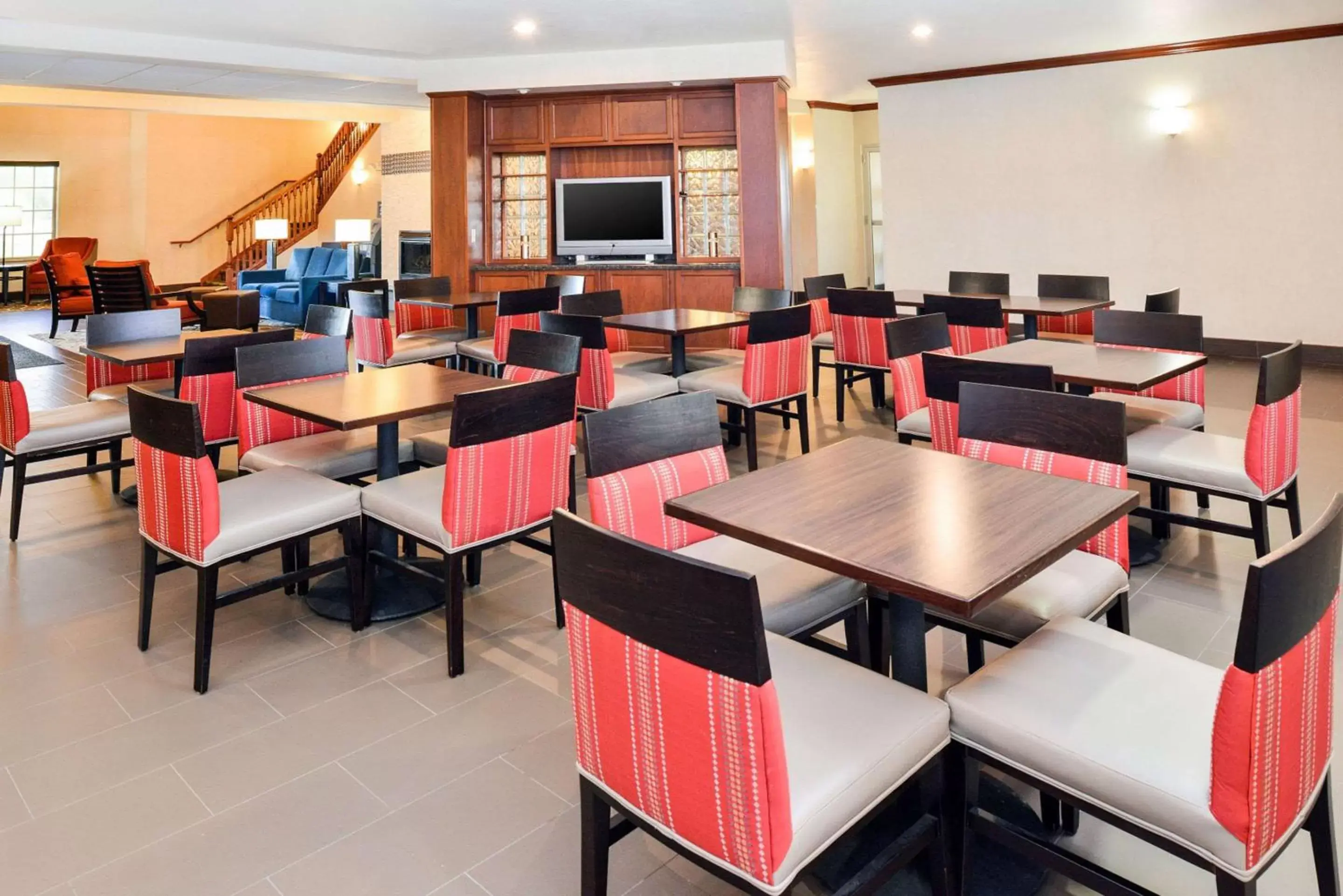 Restaurant/Places to Eat in Comfort Inn & Suites DeForest