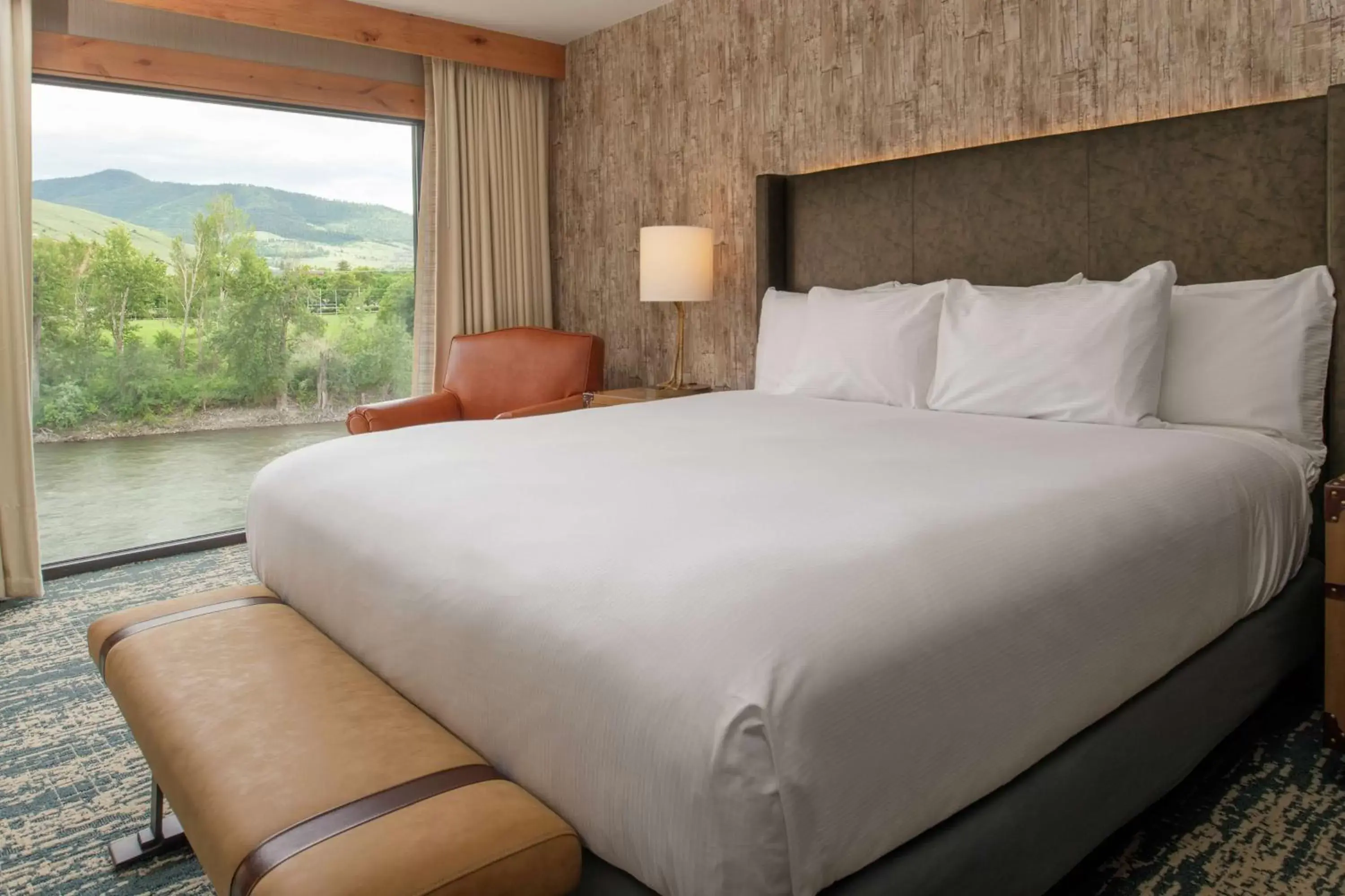 Bed in DoubleTree by Hilton Missoula Edgewater Bed in DoubleTree by Hilton Missoula Edgewater