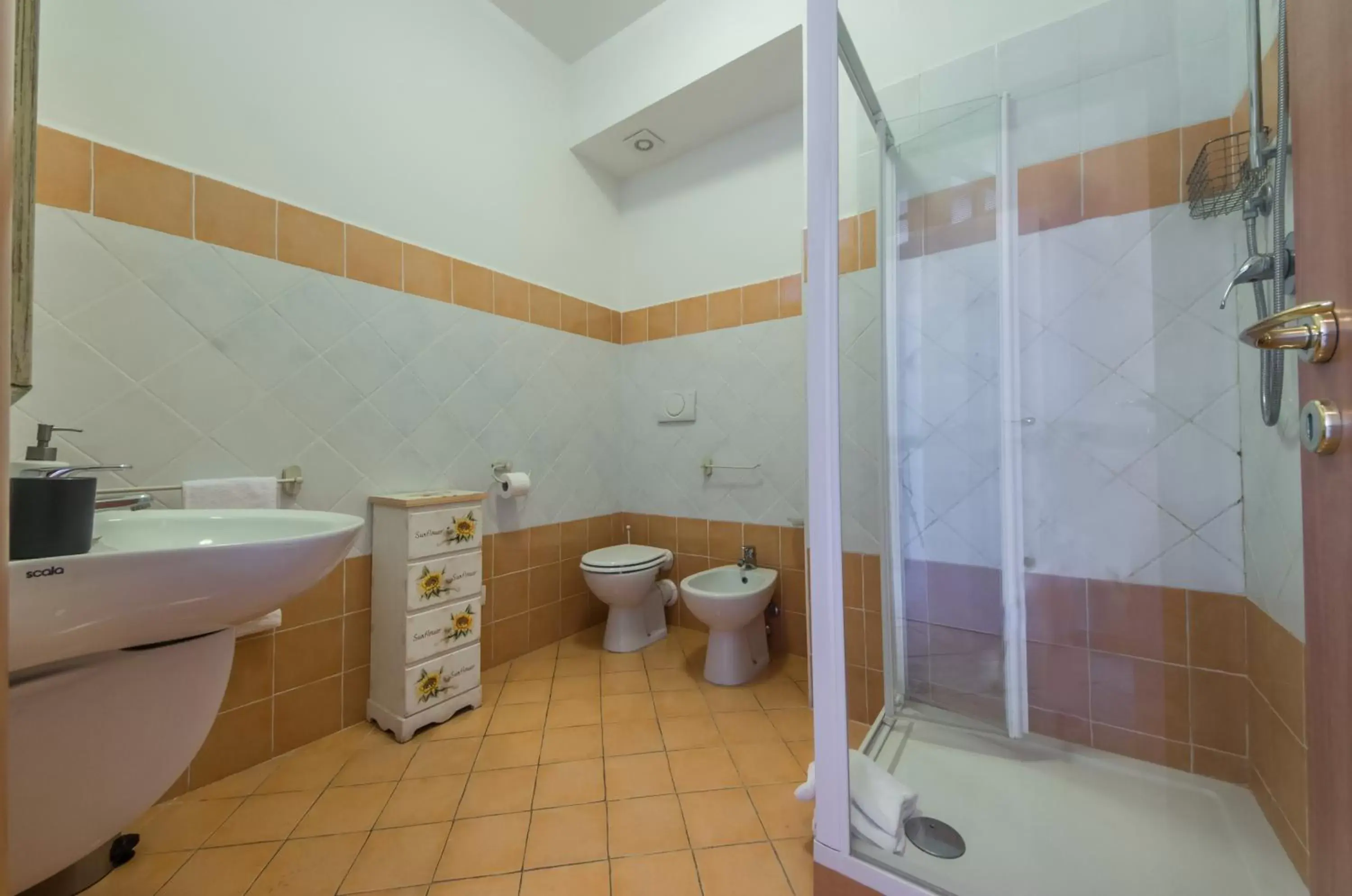 Bathroom in I Terzi Di Siena - Rooms Only