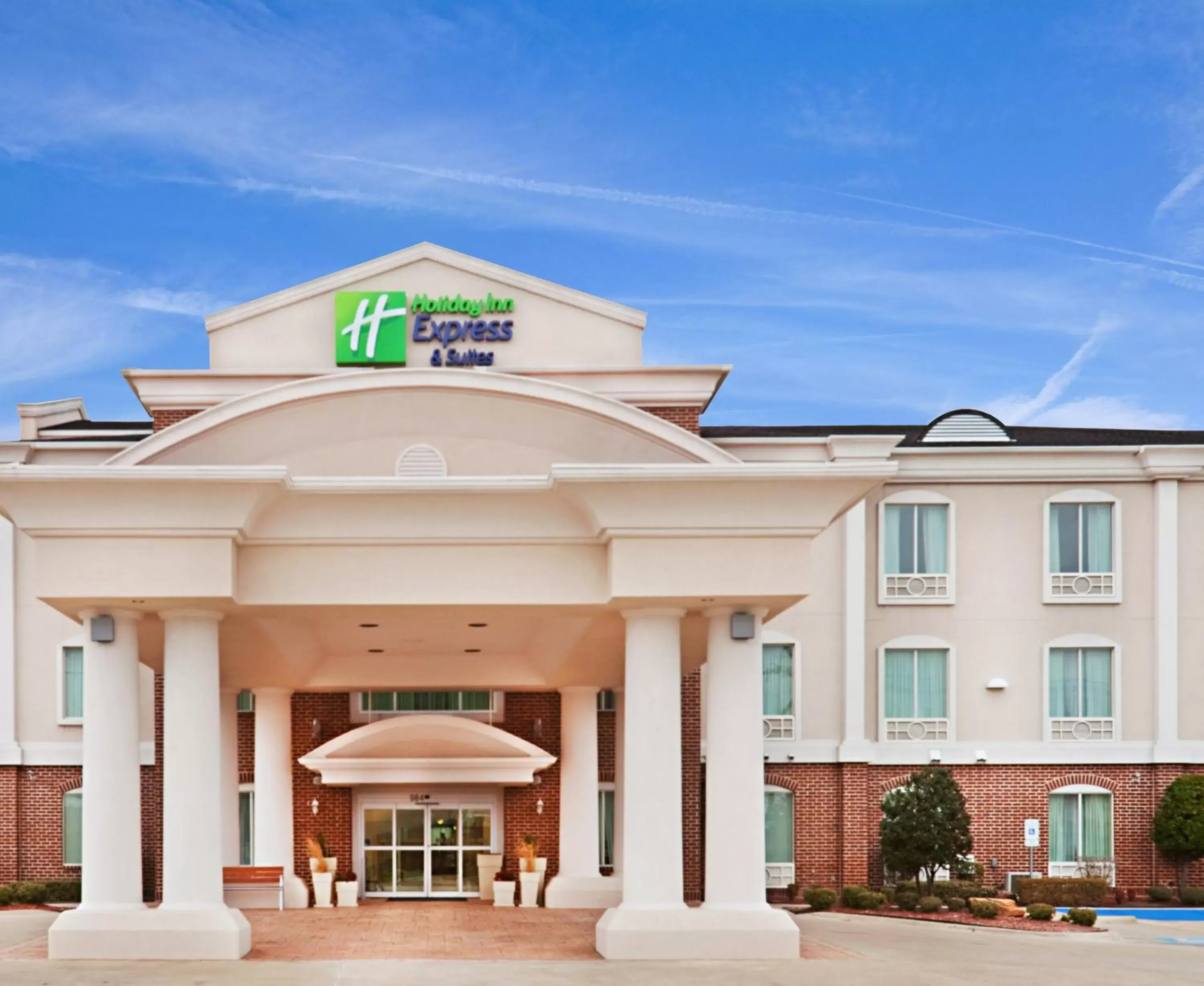 Property Building in Holiday Inn Express Hotel & Suites Waxahachie, an IHG Hotel