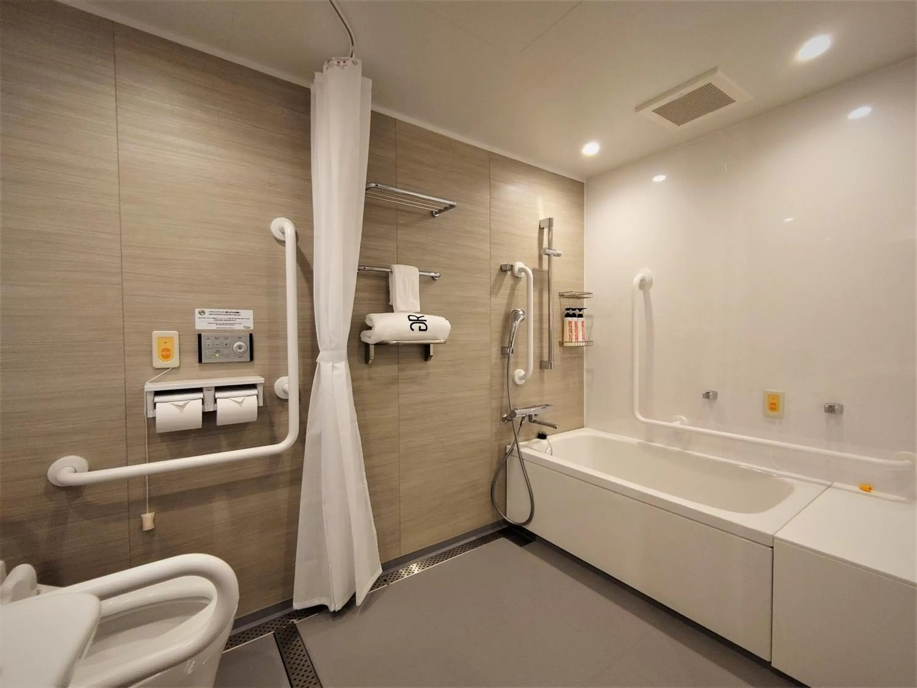 Facility for disabled guests, Bathroom in Green Rich Hotel Matsue Station Across - Artificial hot spring Futamata Yunohana