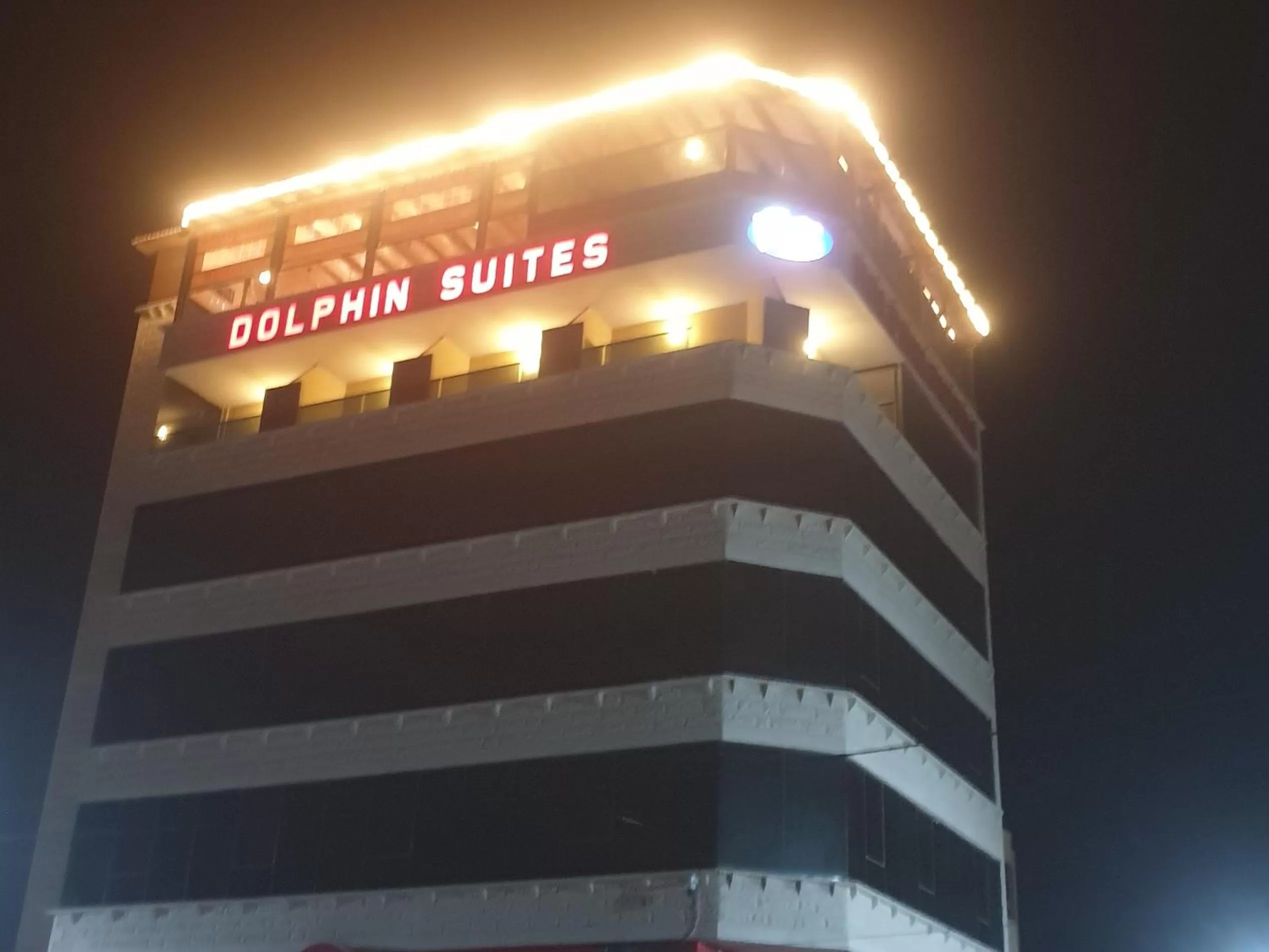 Dolphin Suites Hotel