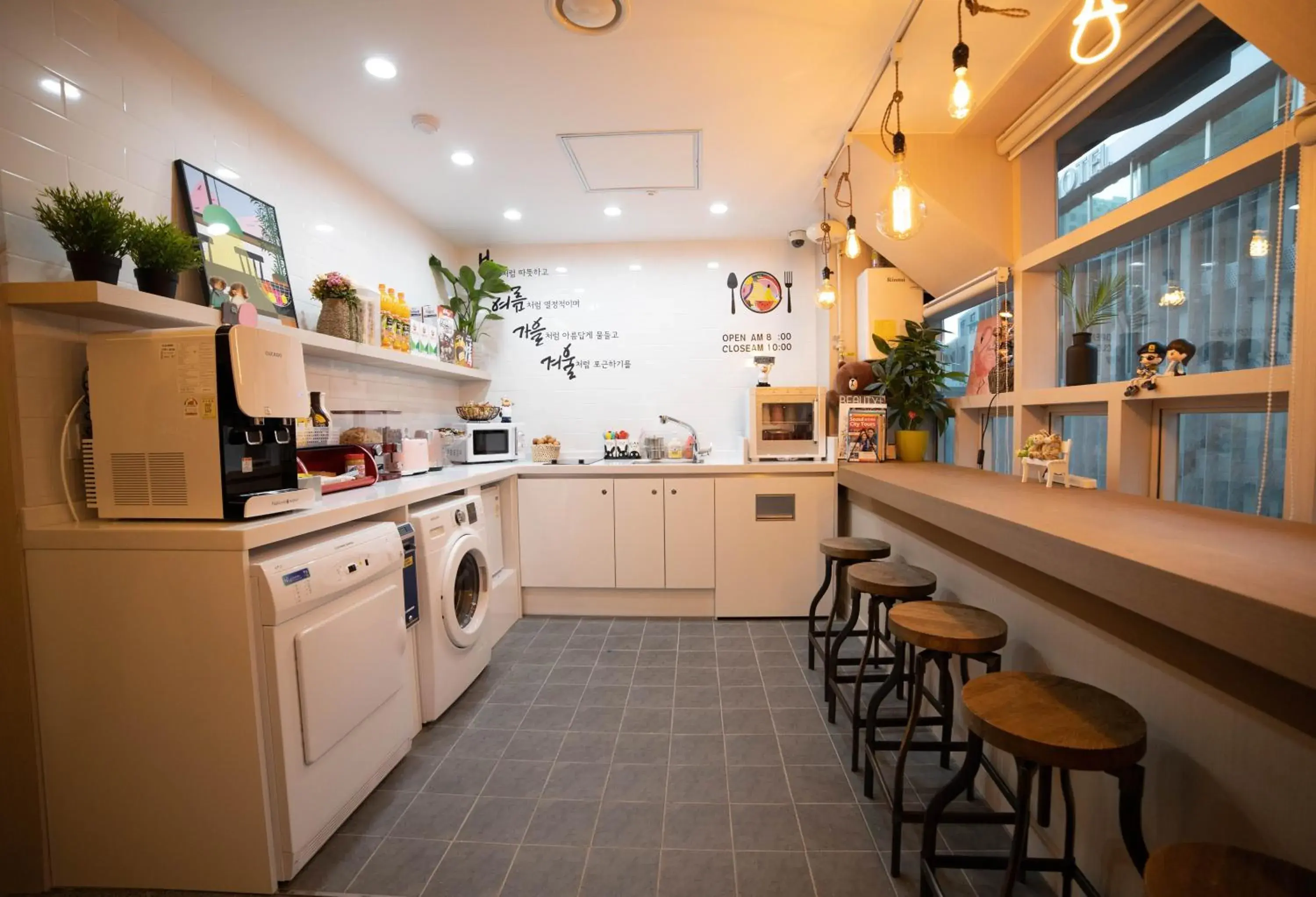 Communal kitchen, Kitchen/Kitchenette in Calistar Hotel