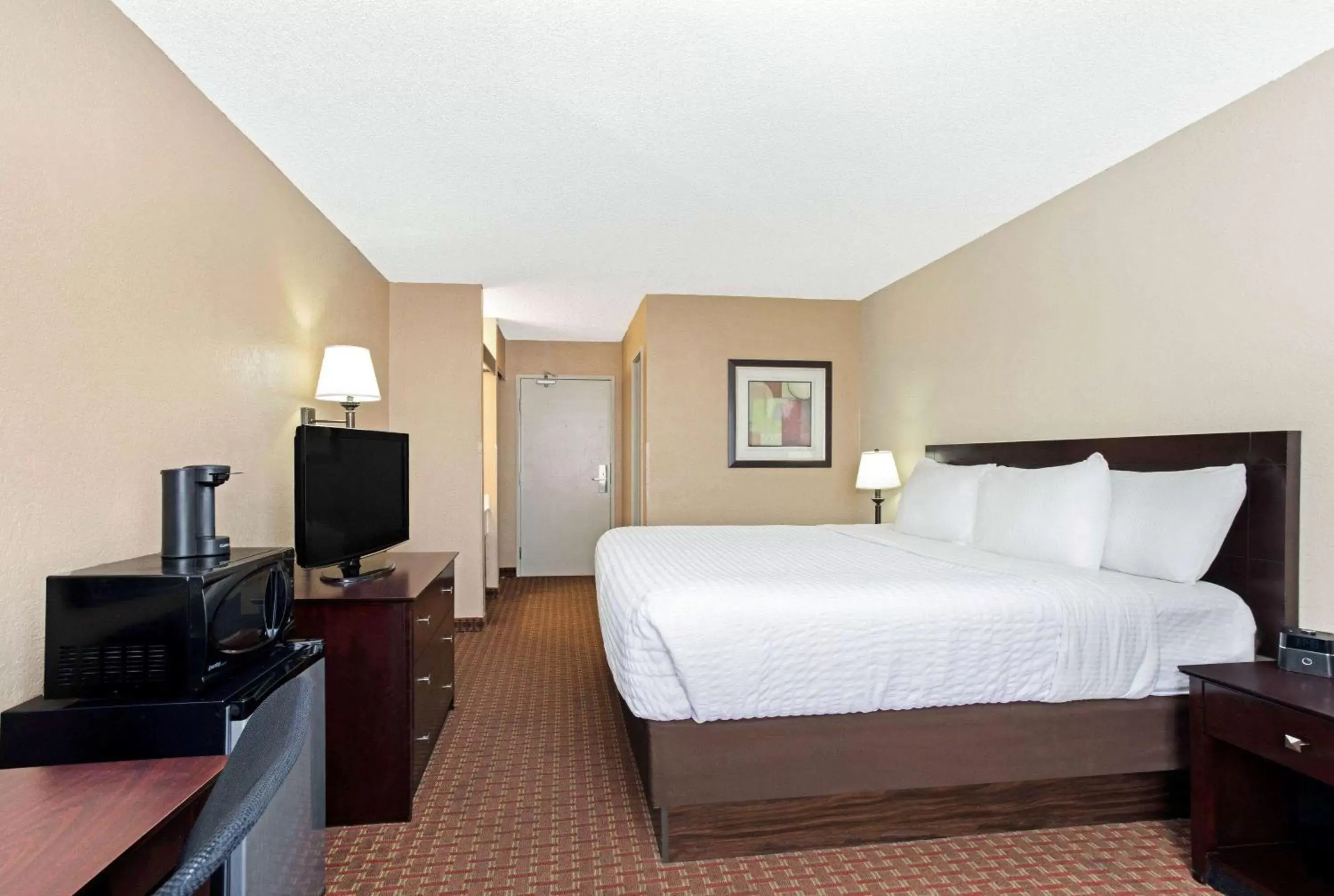 Photo of the whole room, Bed in La Quinta by Wyndham Casper Event Center Area