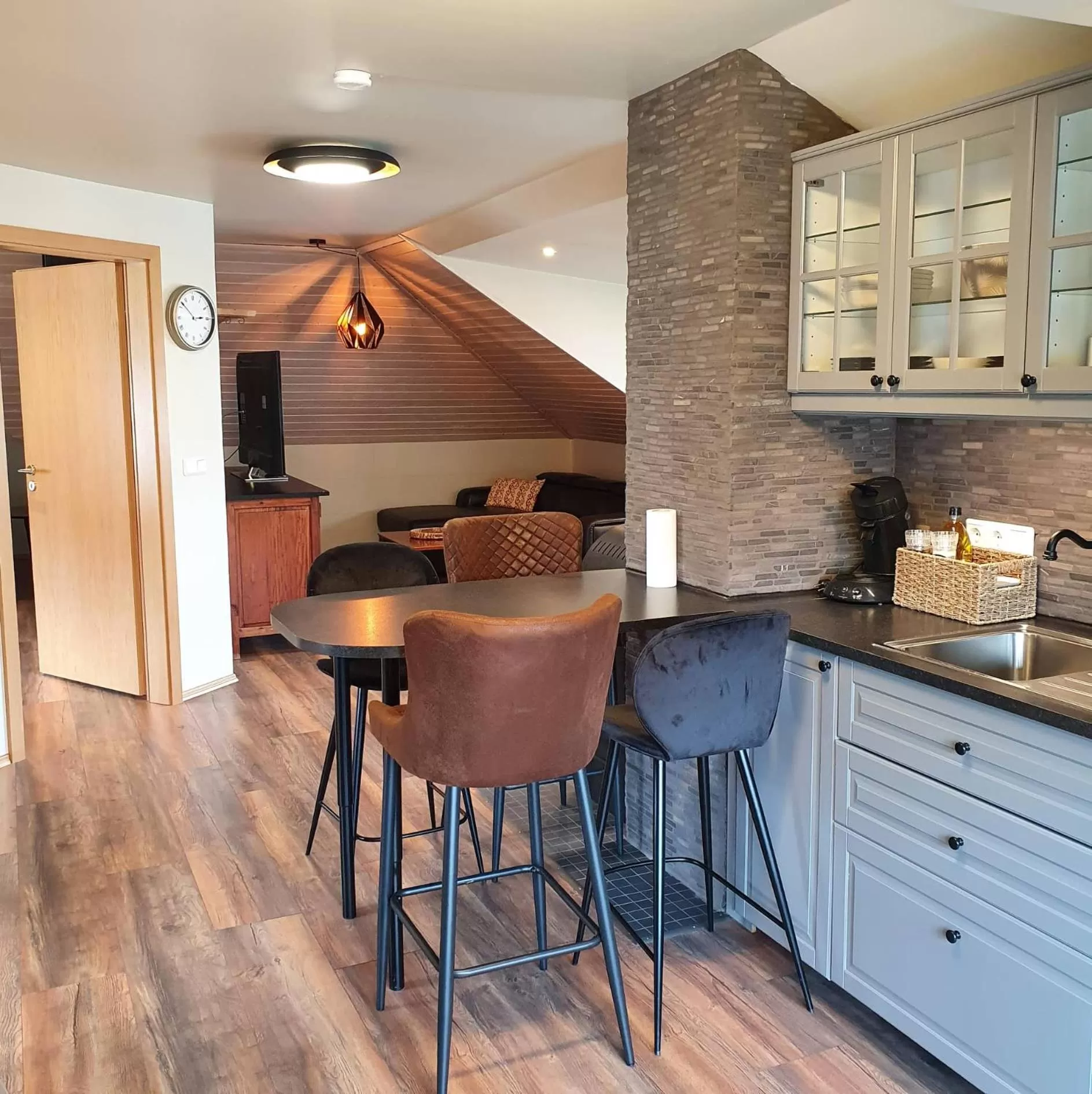 Kitchen or kitchenette in E18 Apartments