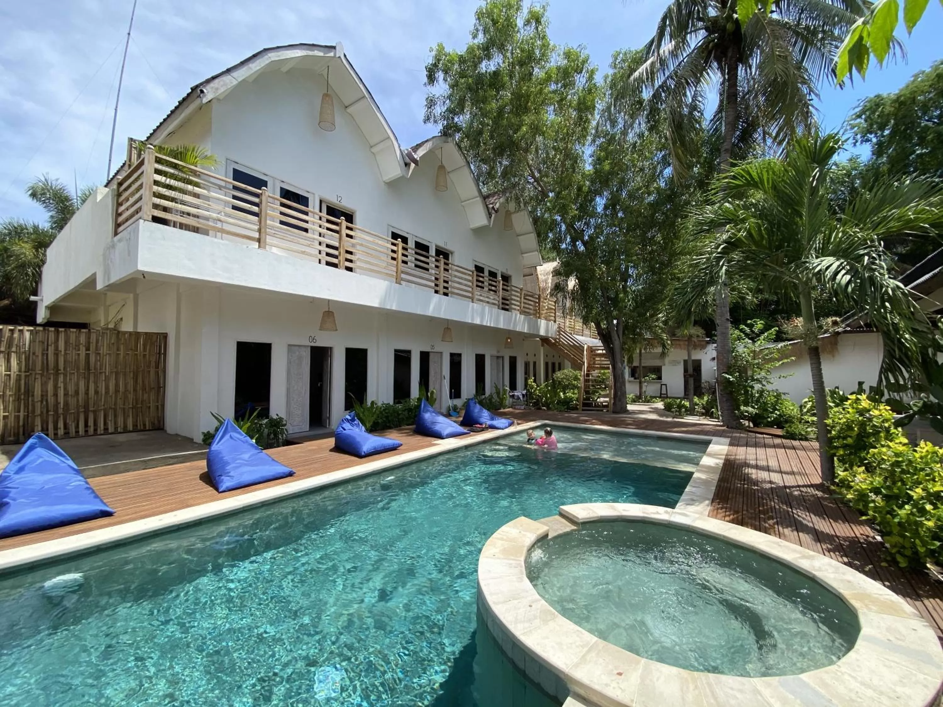 Living Trawangan Hotel