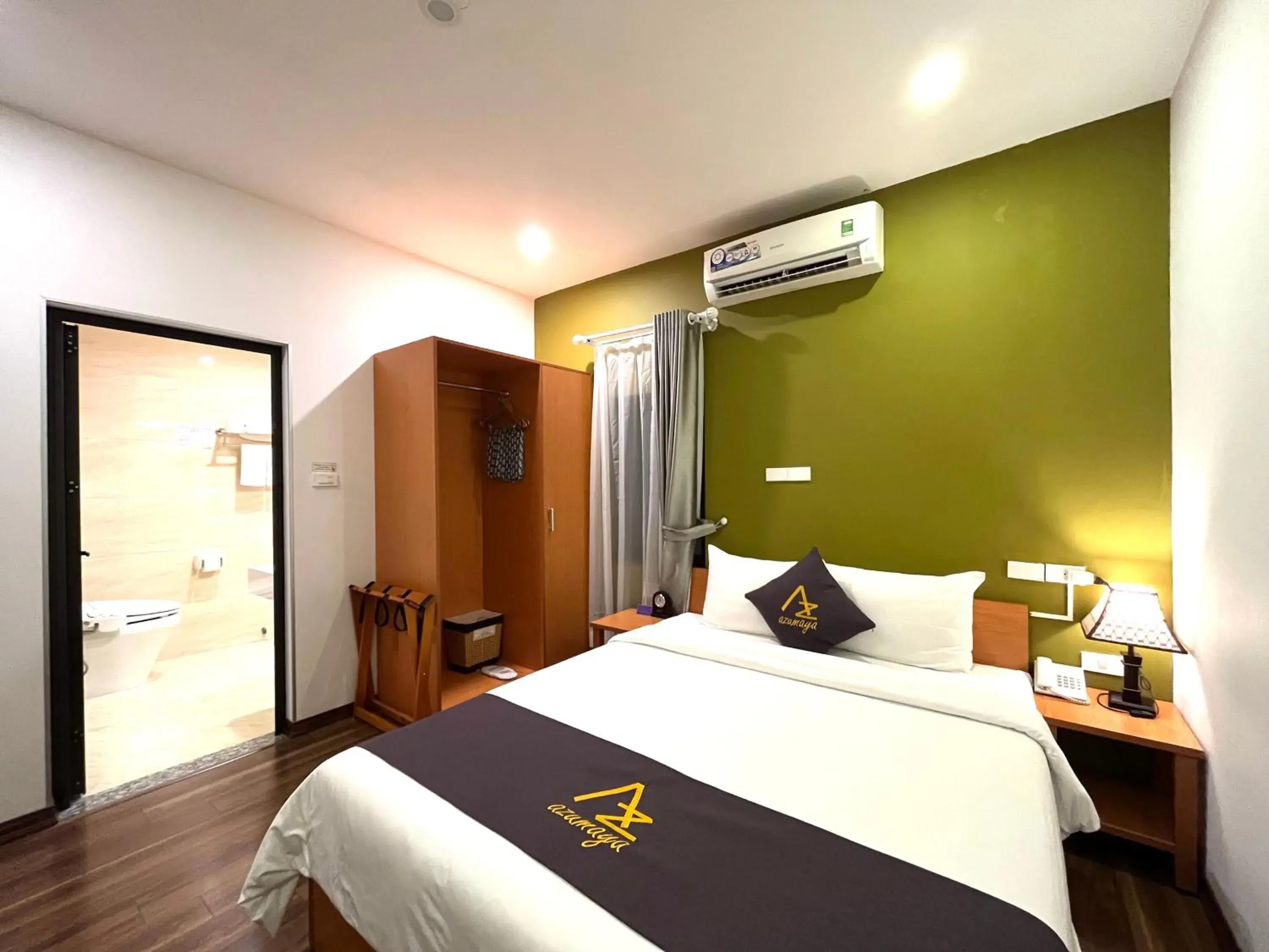 Bed in Hotel Azumaya