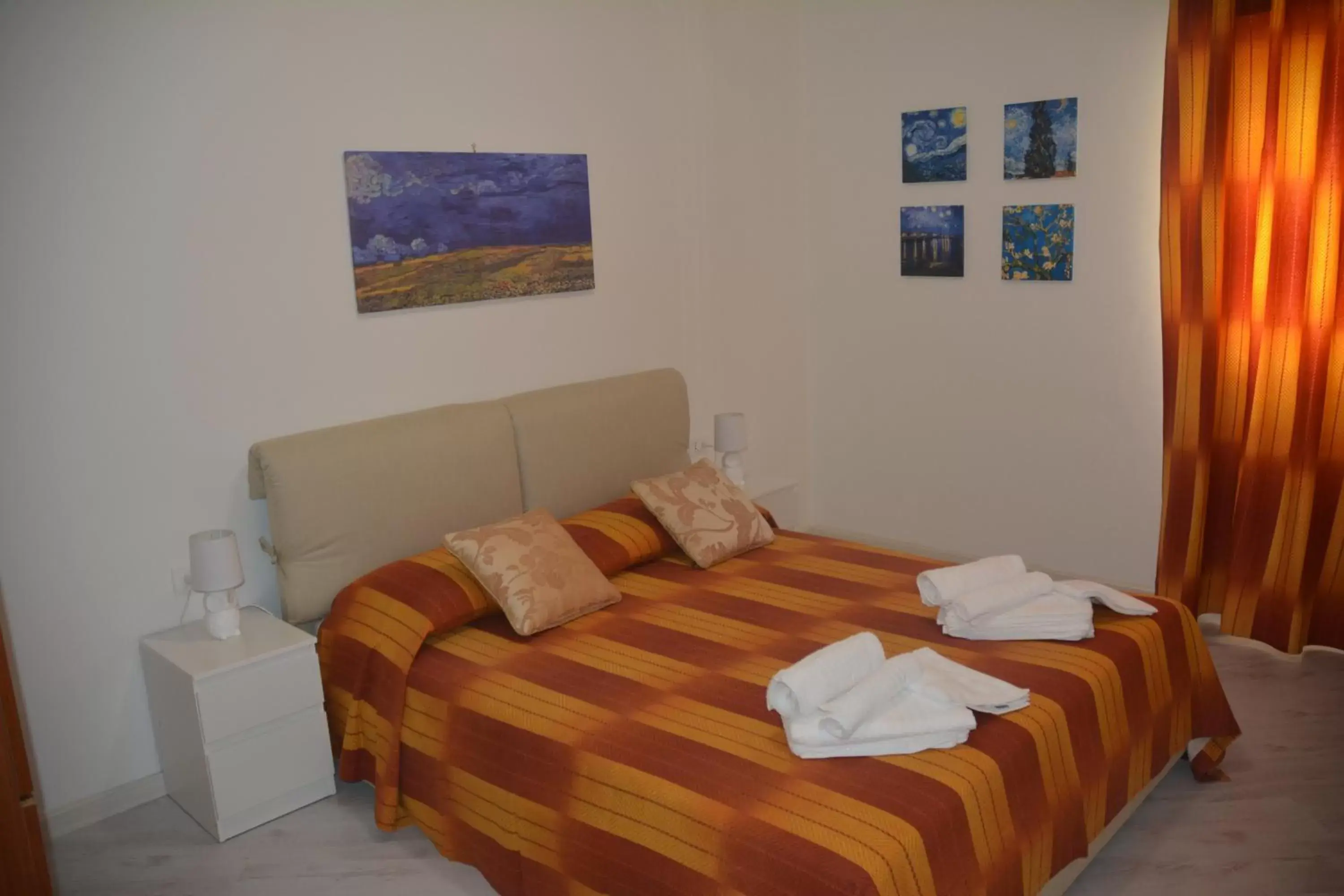 Queen Room - single occupancy in ART B&B Queen Room - single occupancy in ART B&B