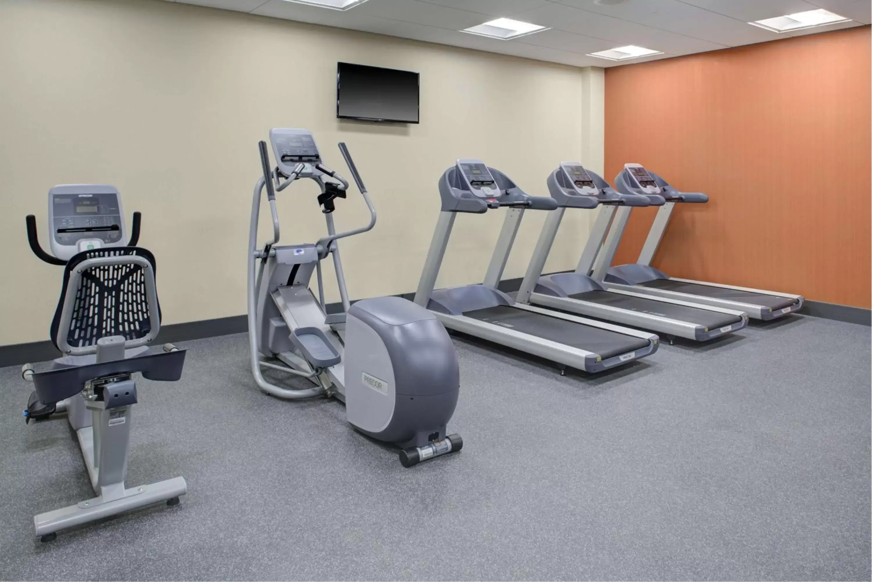 Fitness centre/facilities, Fitness Center/Facilities in Hampton Inn & Suites Manchester, Vt