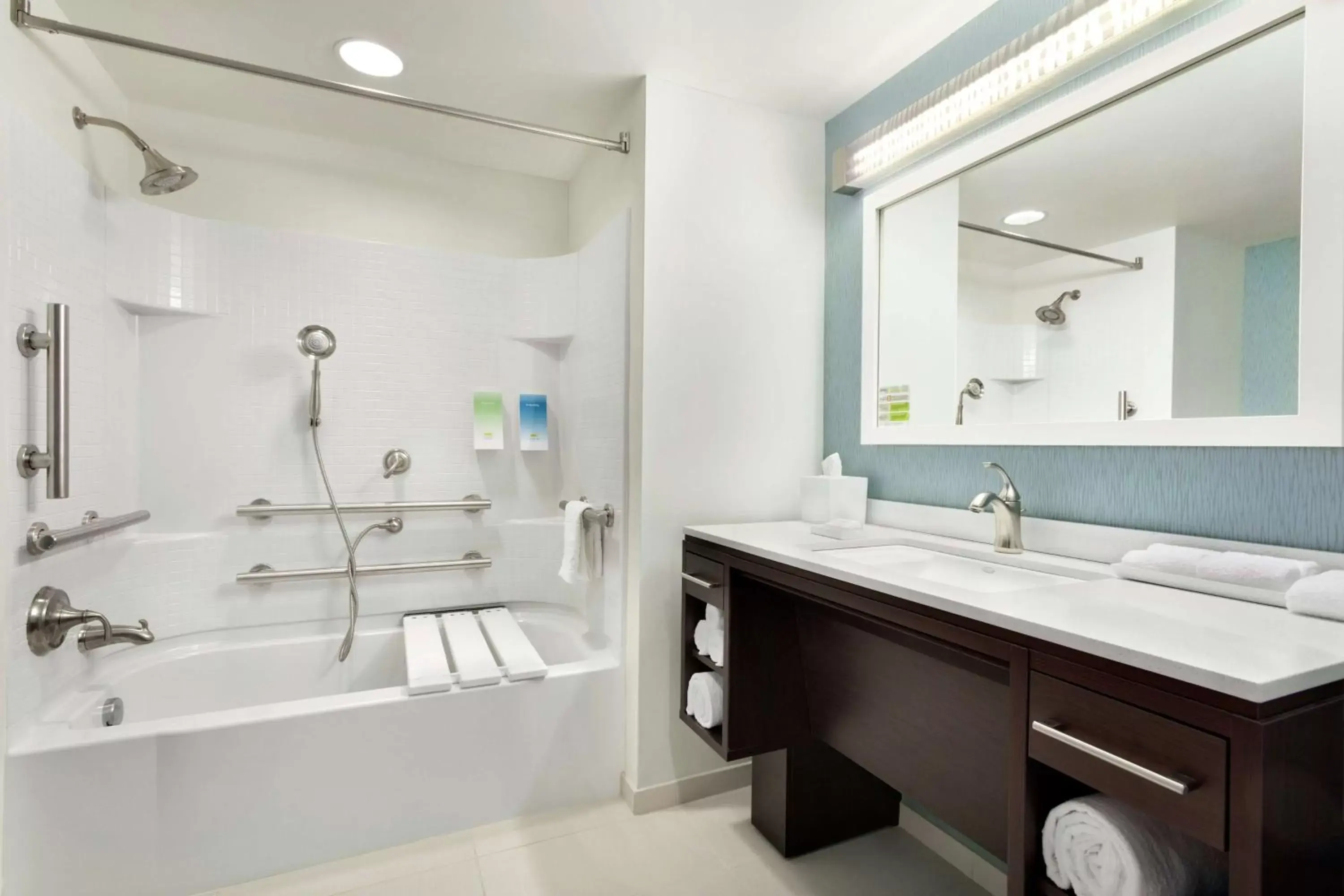 Bathroom in Home2 Suites by Hilton Middletown