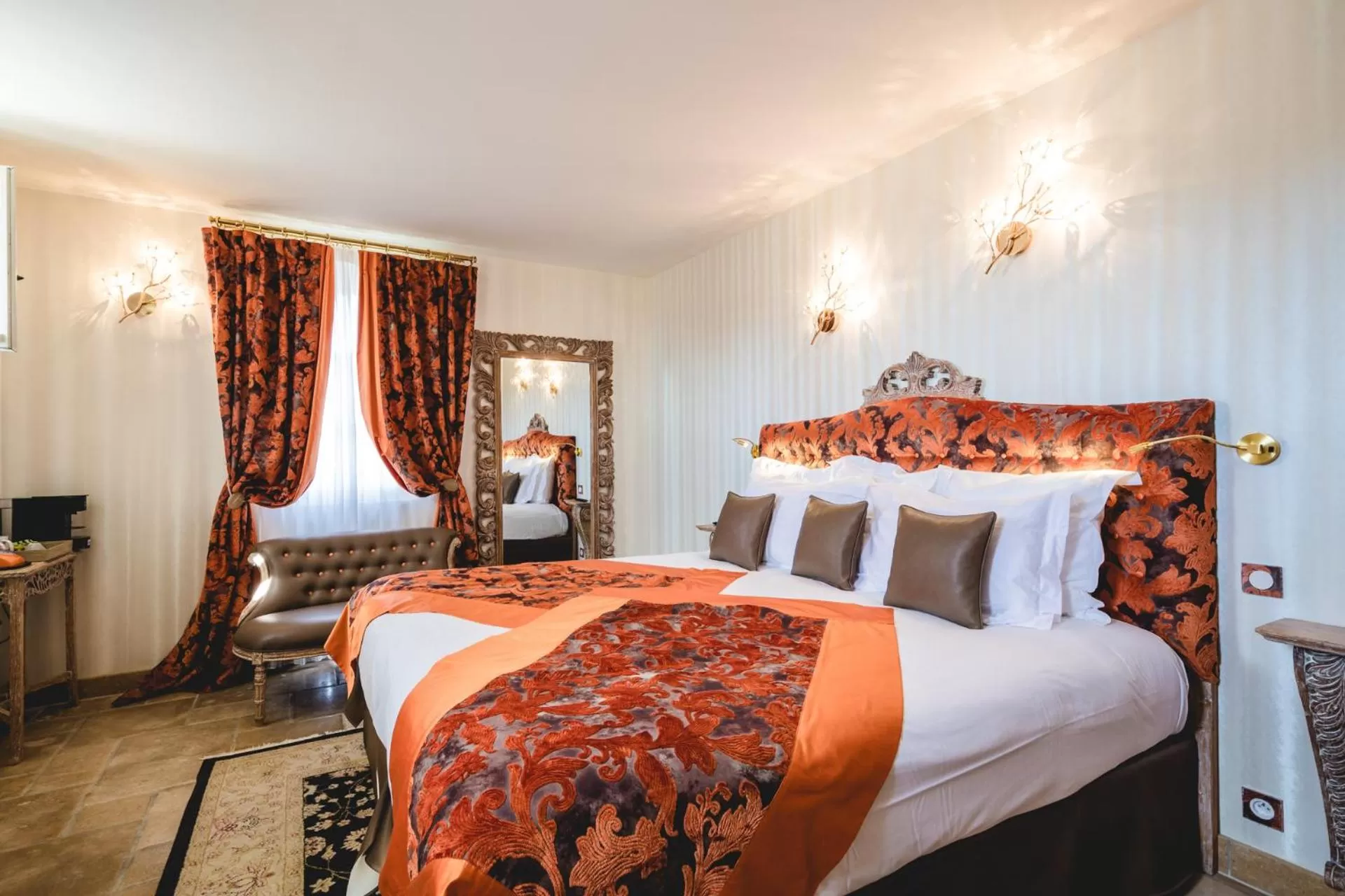 Bed in Le Petit Palais D'Aglae