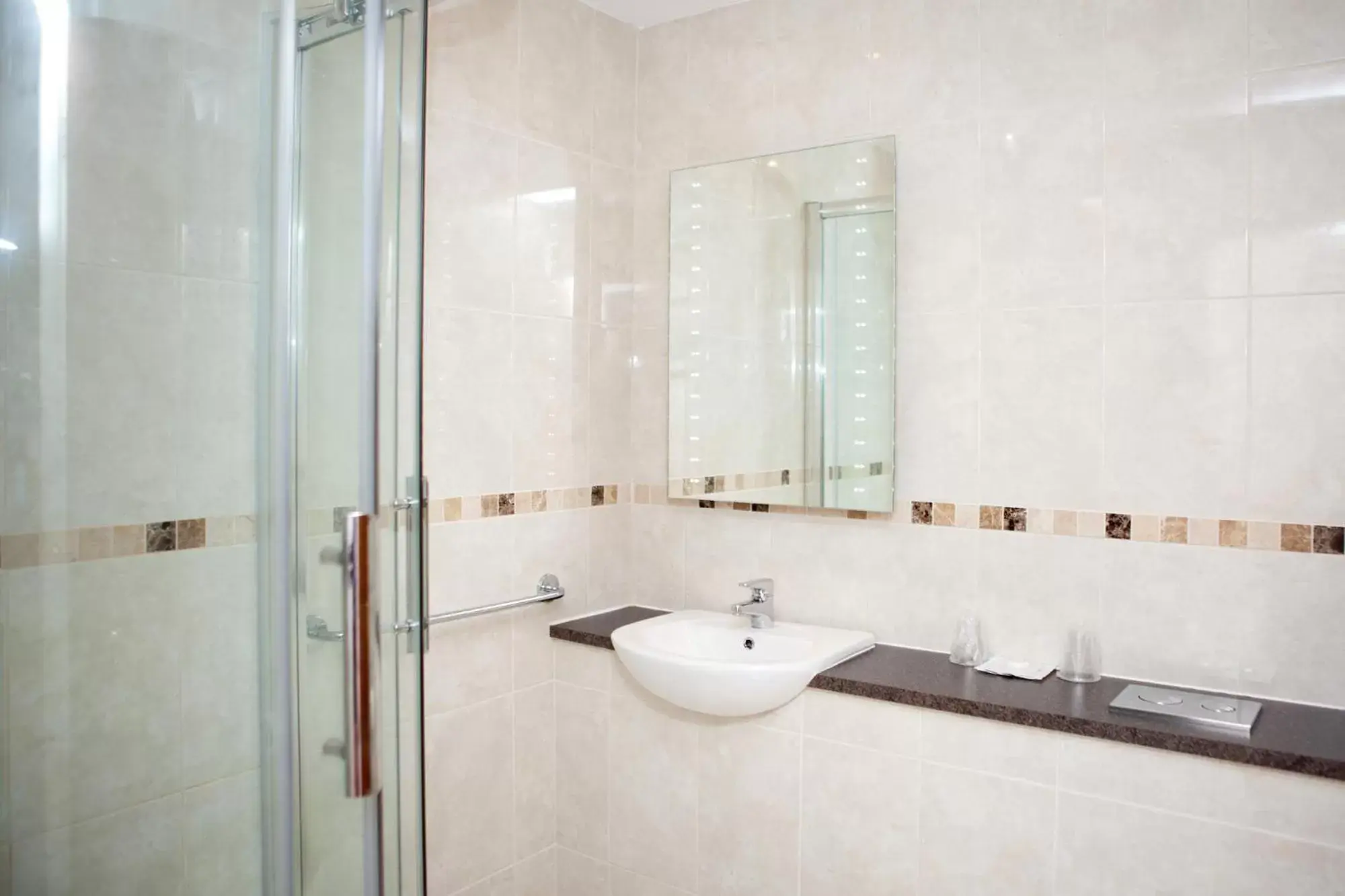 Bathroom in Griffin Inn Bathroom in Griffin Inn