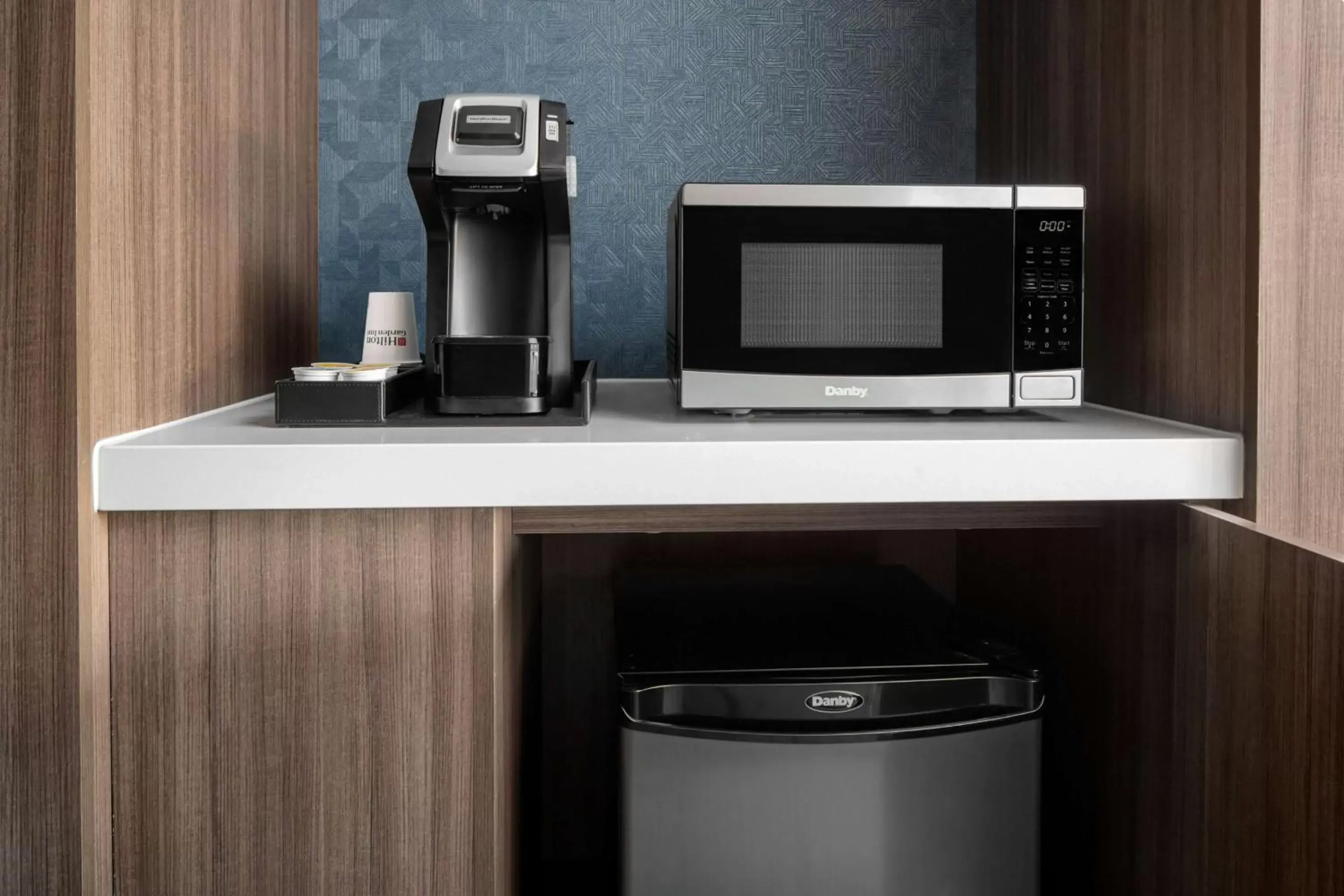 Photo of the whole room in Hilton Garden Inn Camden Waterfront Philadelphia Photo of the whole room in Hilton Garden Inn Camden Waterfront Philadelphia